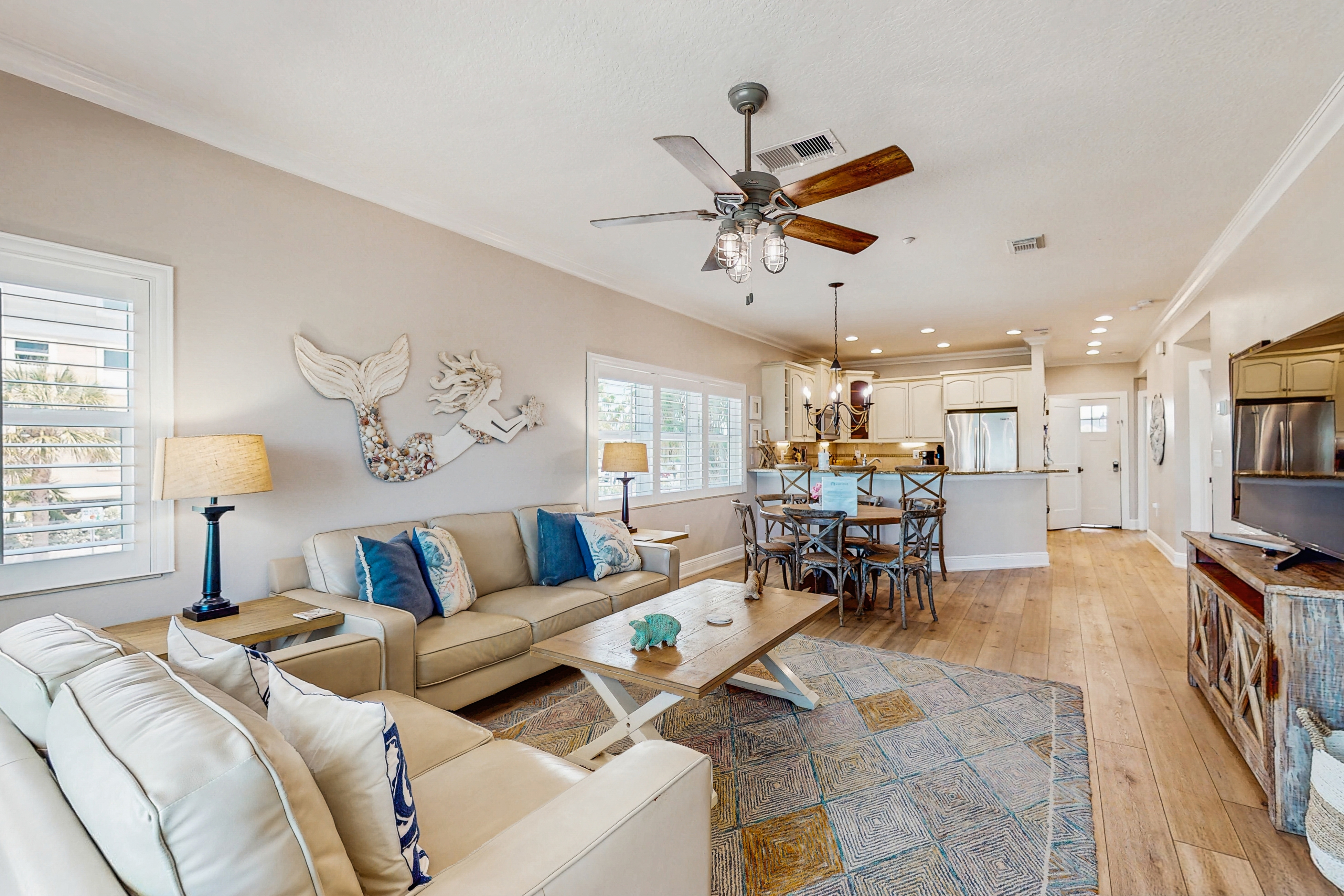 Beachfront condo with EV charger WiFi AC one dog welcome