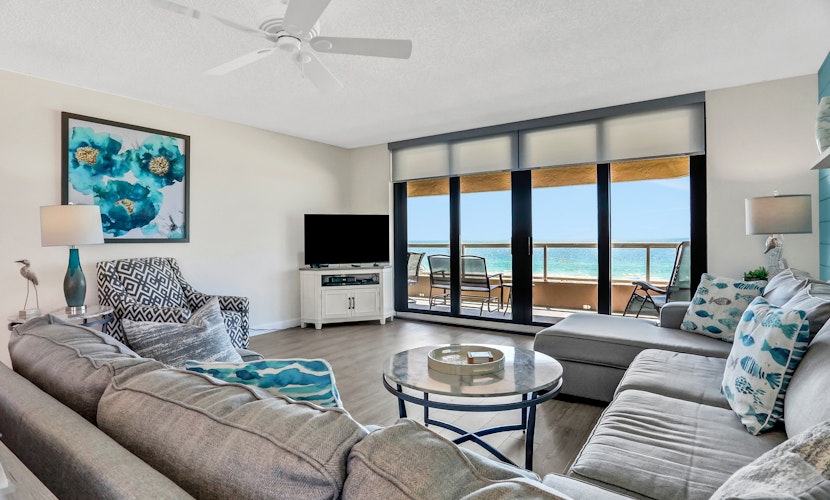 Vibrant ocean view condo with hot tub tennis court pool WD balcony and grill