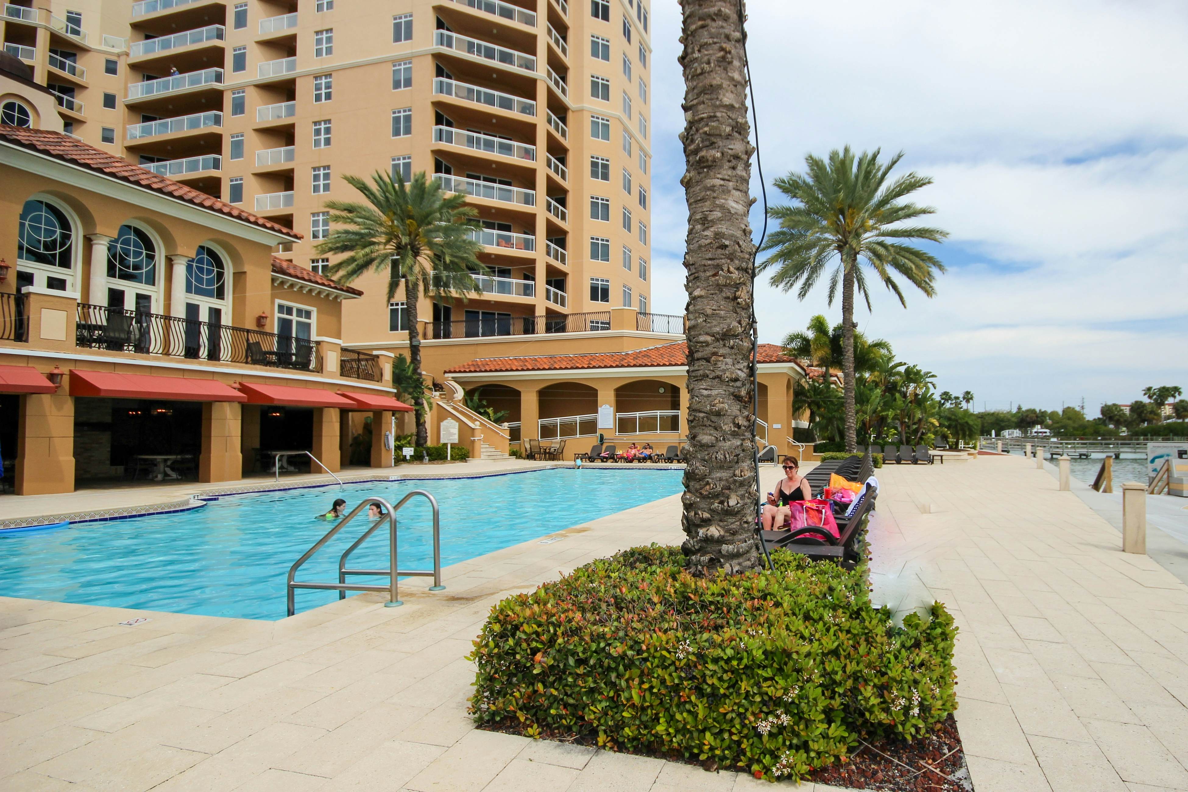 Pet Friendly home with lovely bay views, pool & spa on-site, marina