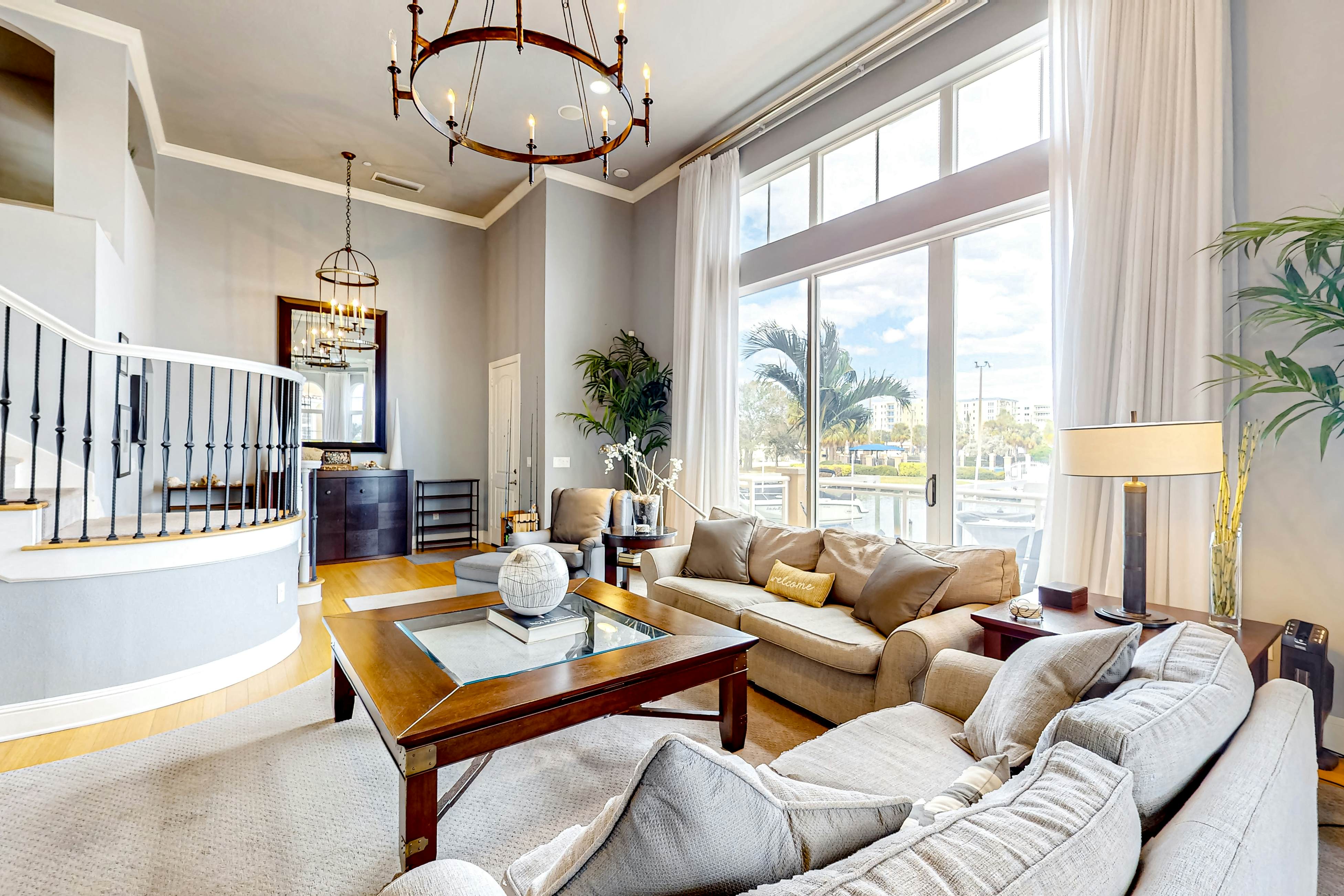 Pet Friendly home with lovely bay views, pool & spa on-site, marina