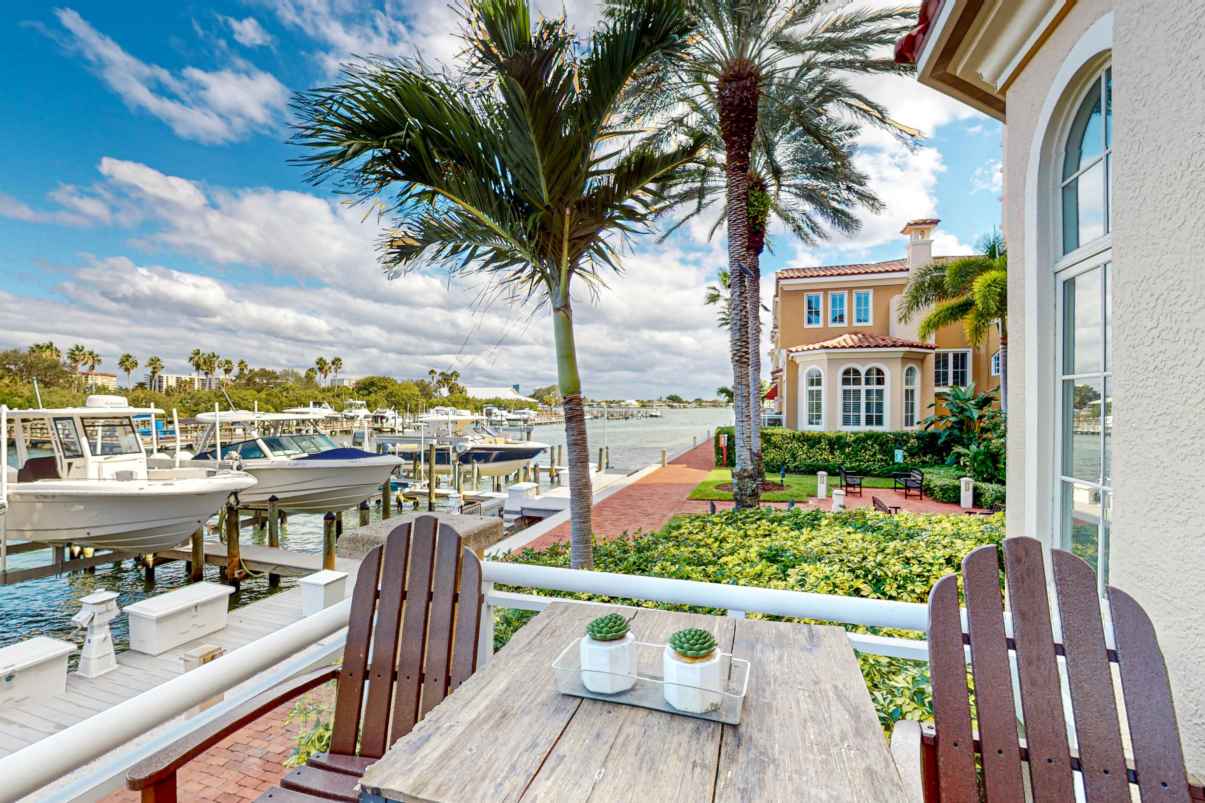 Pet Friendly home with lovely bay views, pool & spa on-site, marina