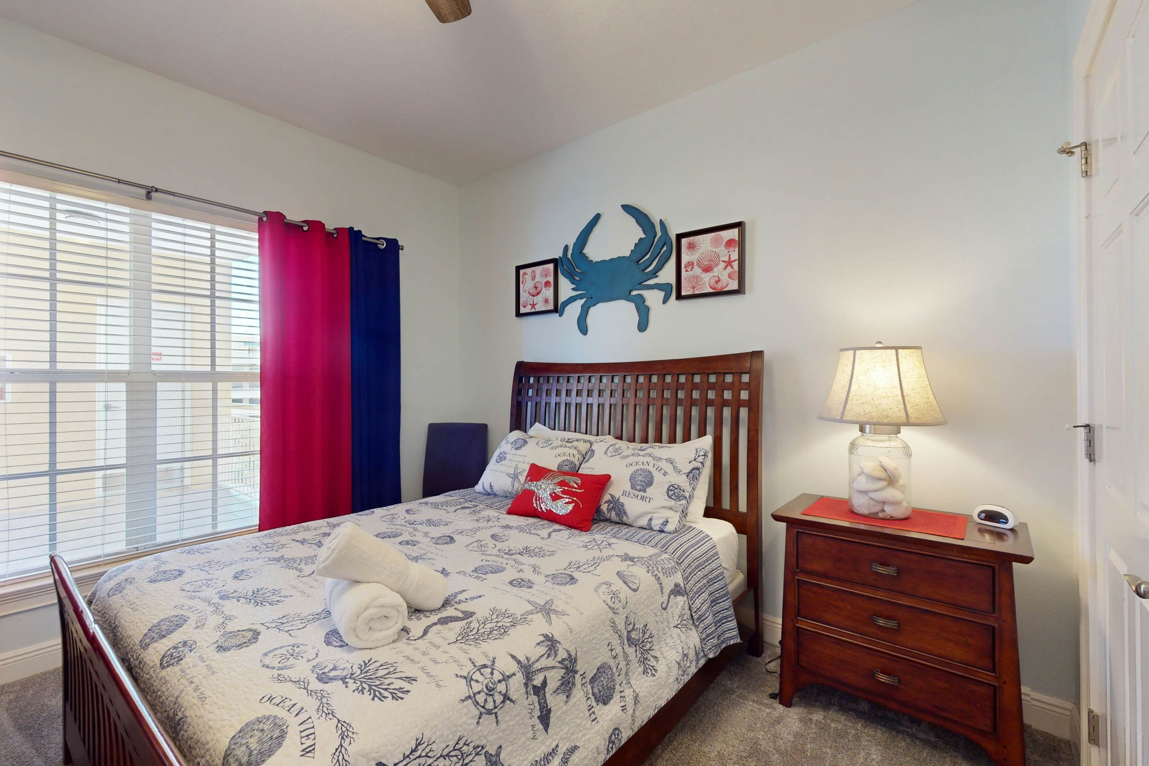 Waterfront condo in the heart of Clearwater Beach with balcony