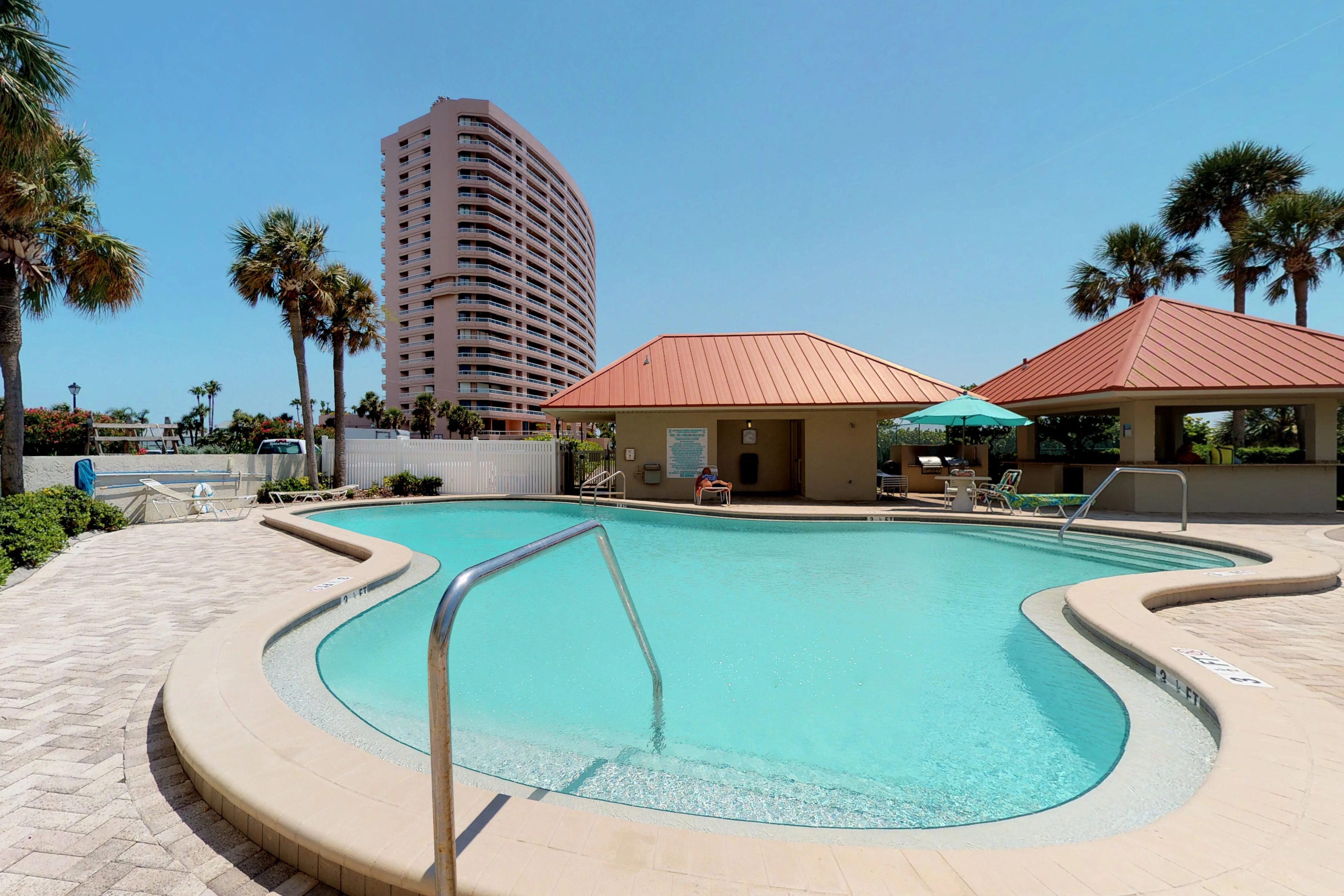 Lighthouse Towers 206 Condo on Gulf of Mexico with pool beach access tennis