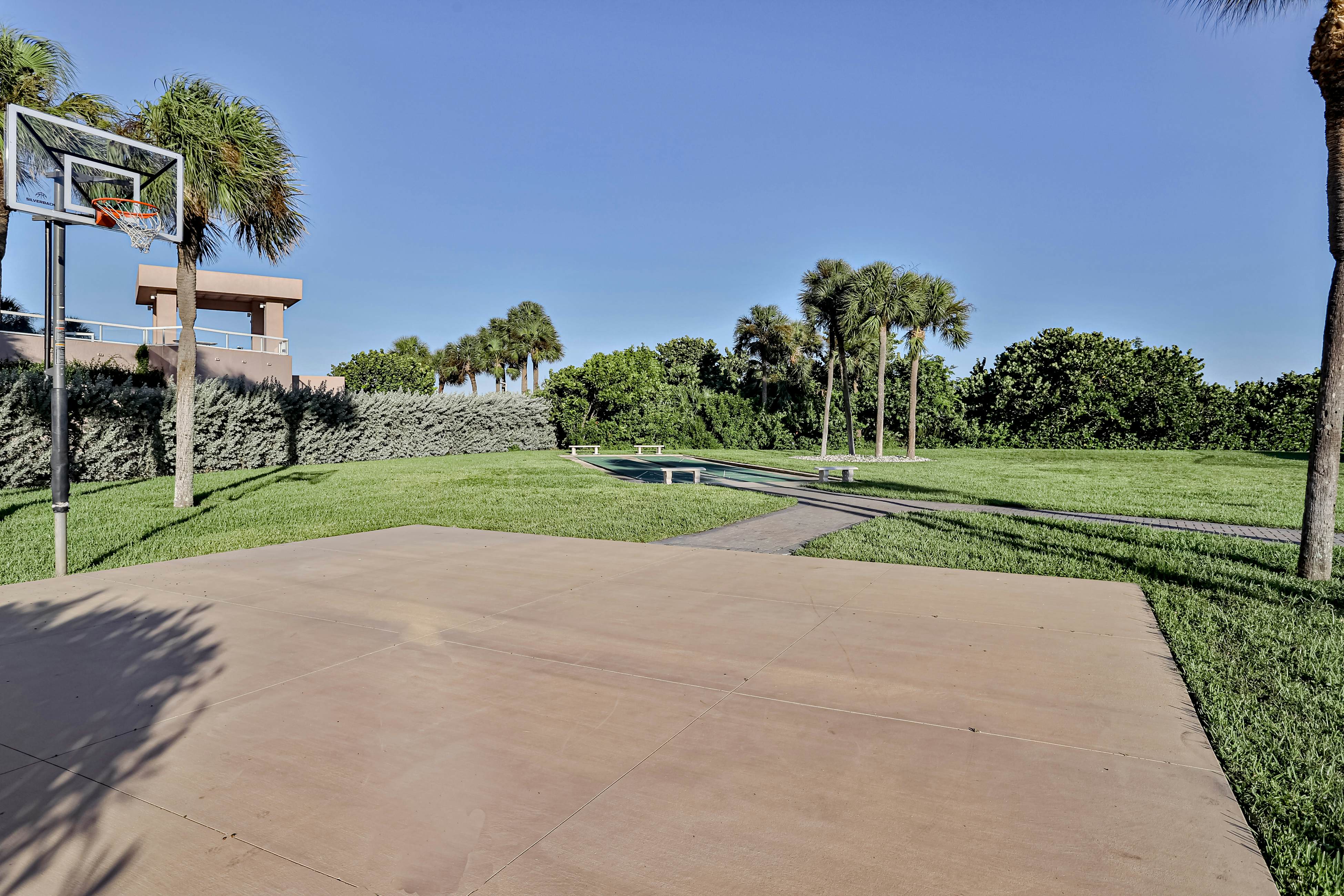 Lighthouse Towers #206 | Condo on Gulf of Mexico with pool, beach access, tennis