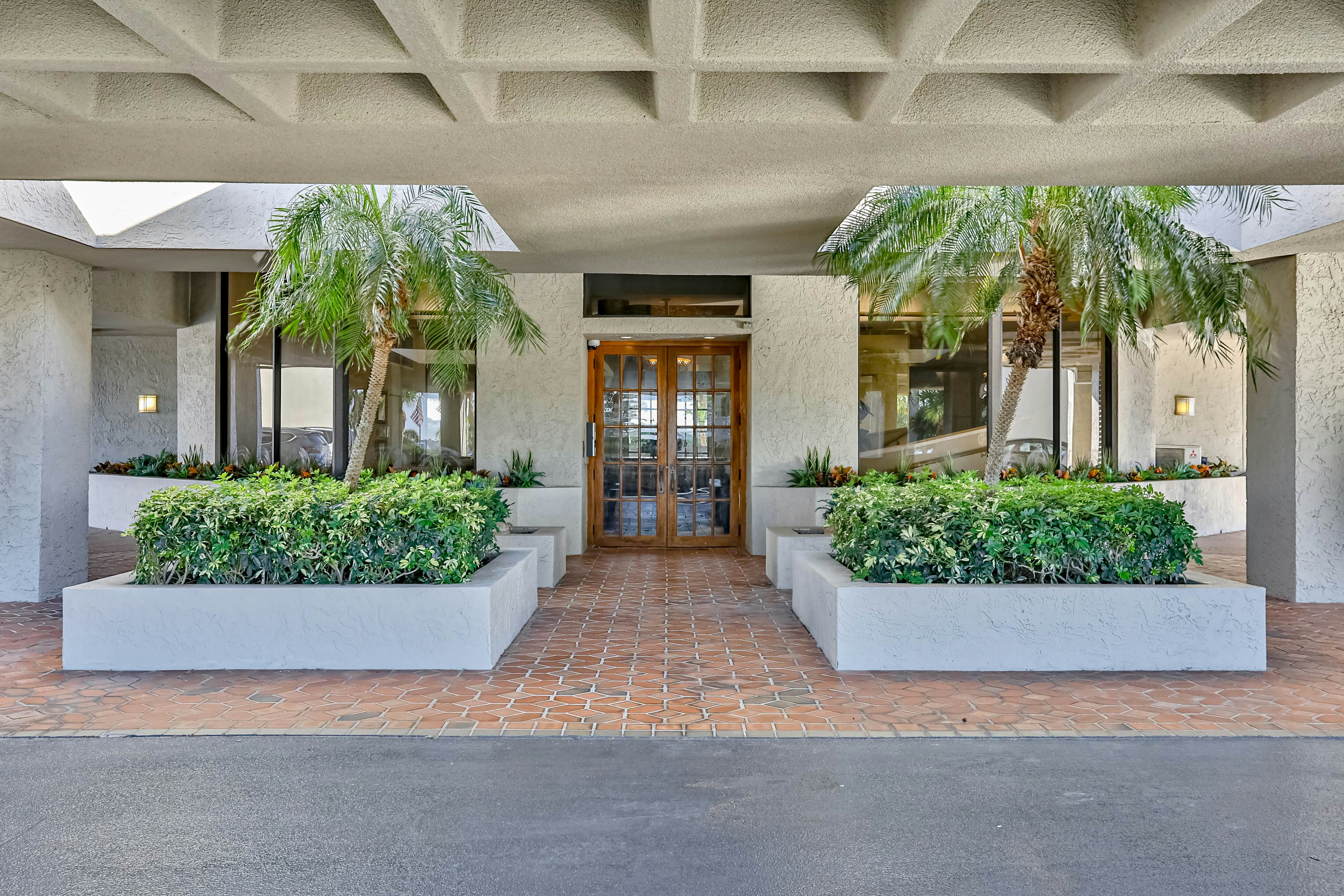 Lighthouse Towers #206 | Condo on Gulf of Mexico with pool, beach access, tennis