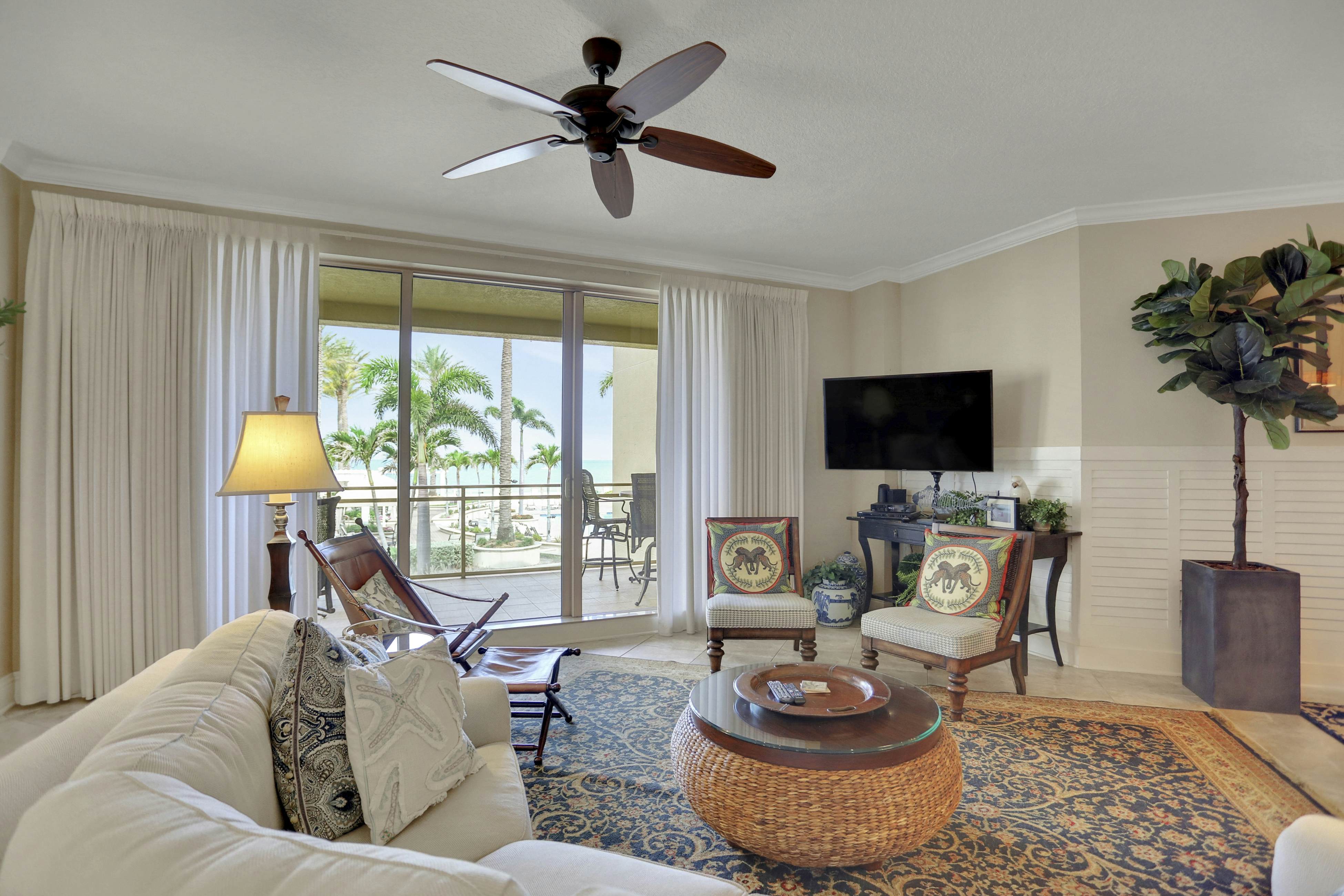 Stunning Gulf front views in full luxury Sandpearl Residences with pool, spa, WD