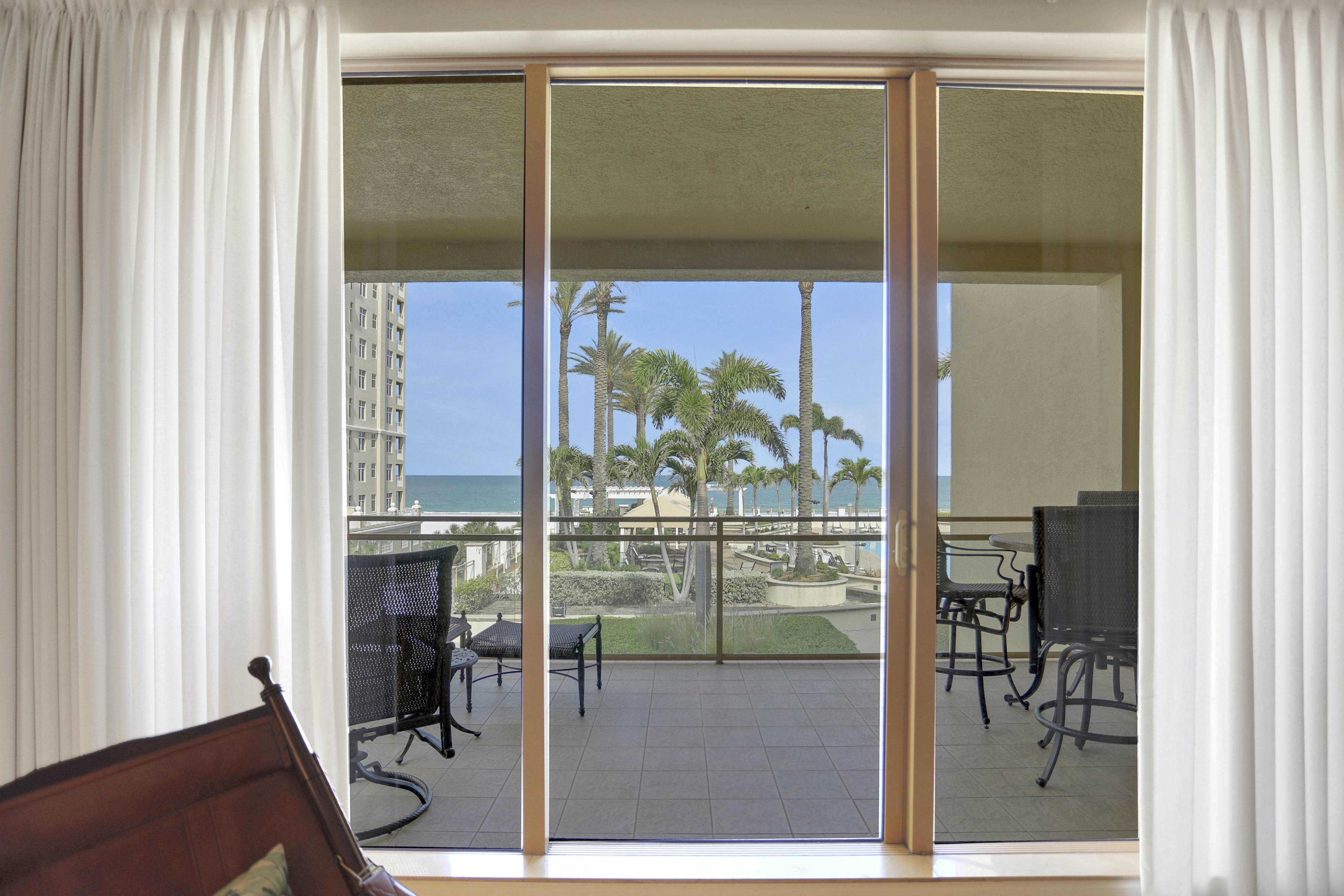 Stunning Gulf front views in full luxury Sandpearl Residences with pool, spa, WD