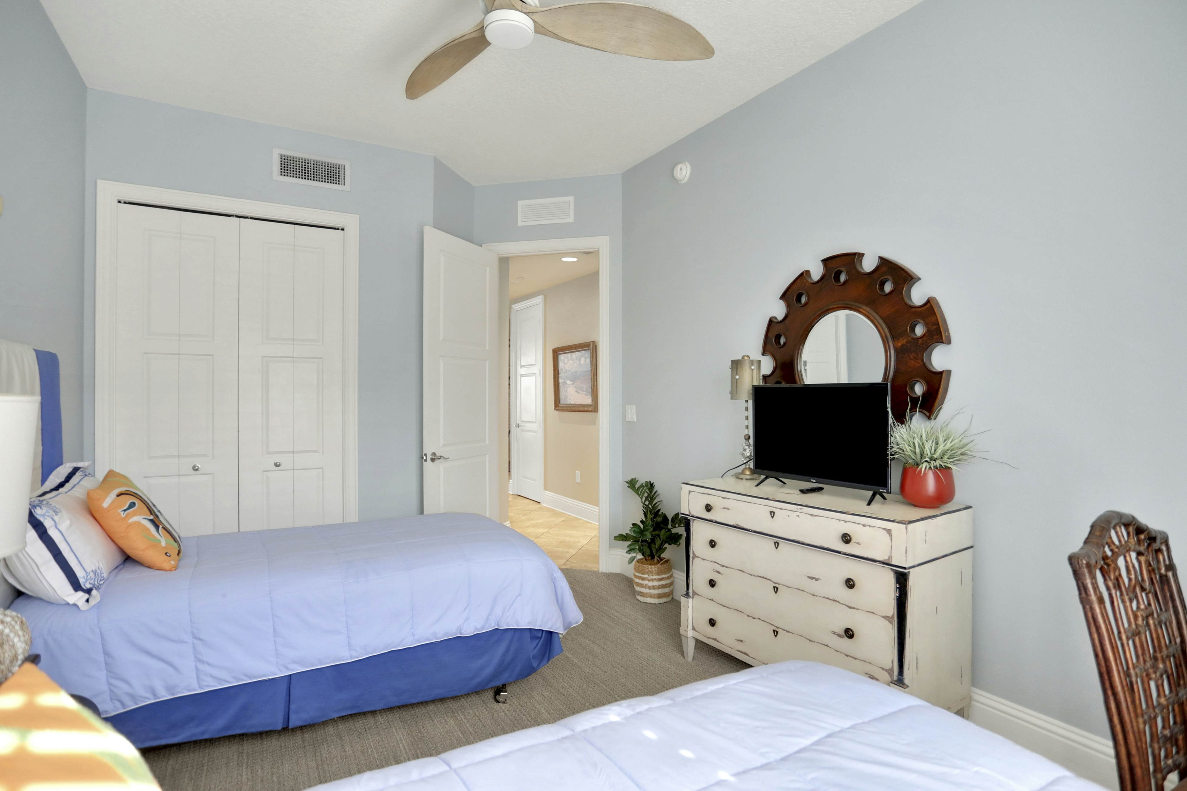 Stunning Gulf front views in full luxury Sandpearl Residences with pool, spa, WD