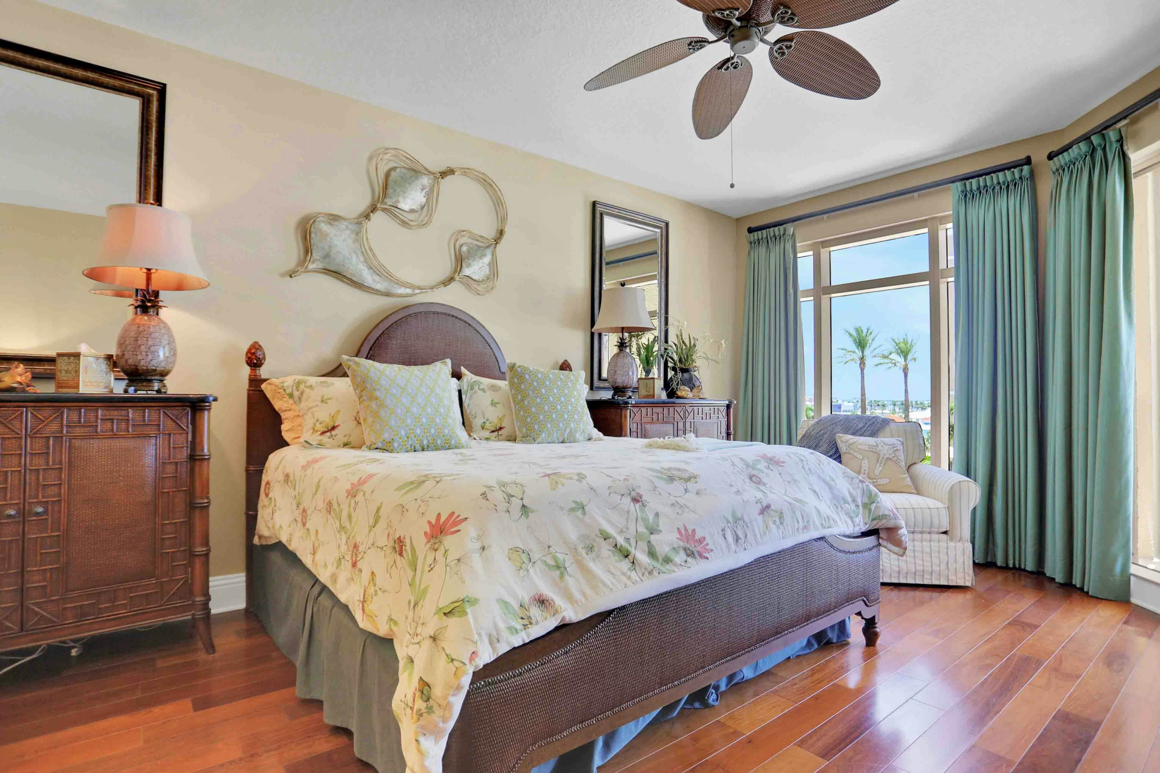 Luxurious Sandpearl Residences condo with Gulf views - heated pool, spa, resort