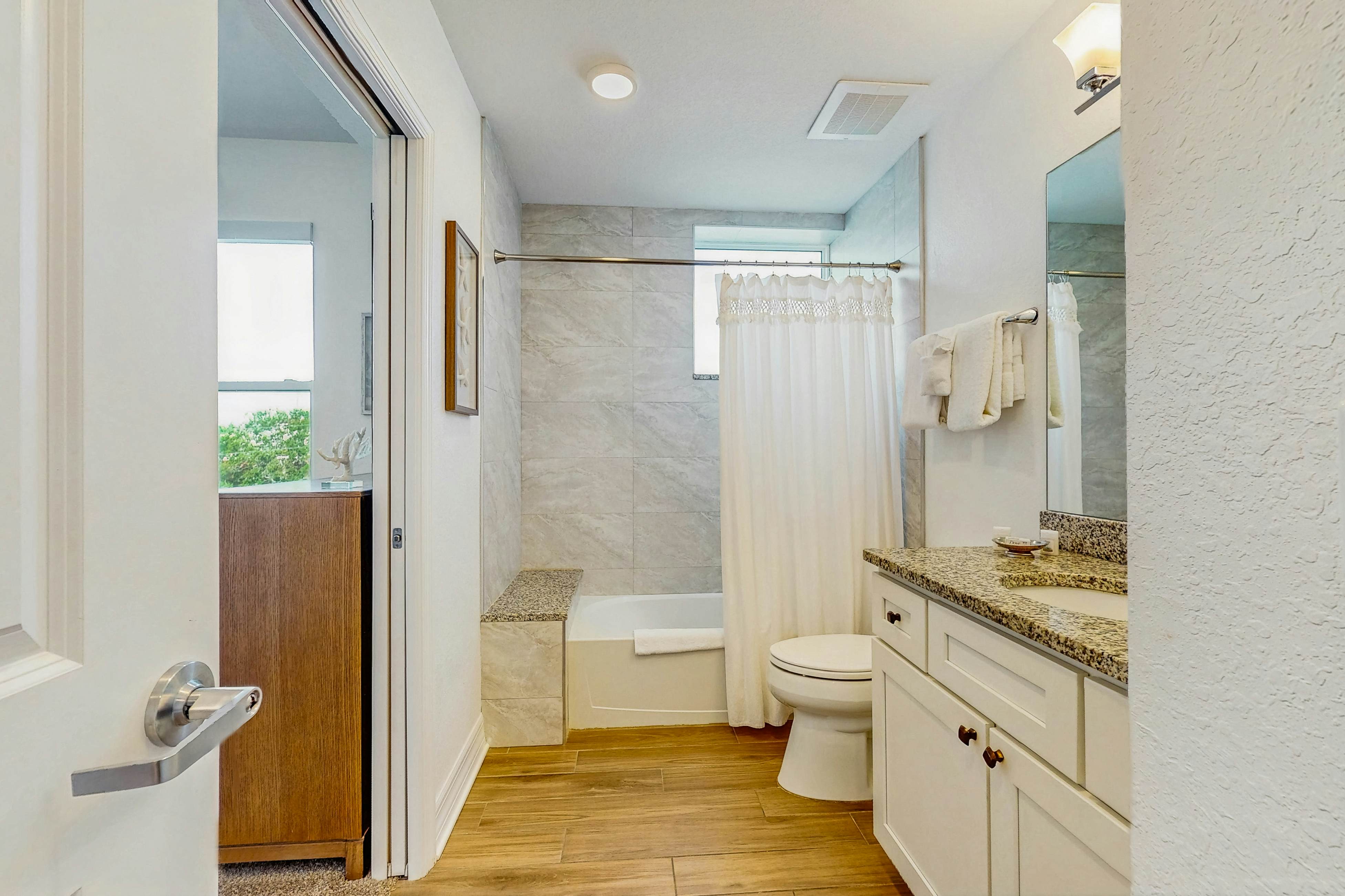 Waterfront Condo w/ WiFi, Washer/Dryer, & Central AC - Snowbird-Friendly