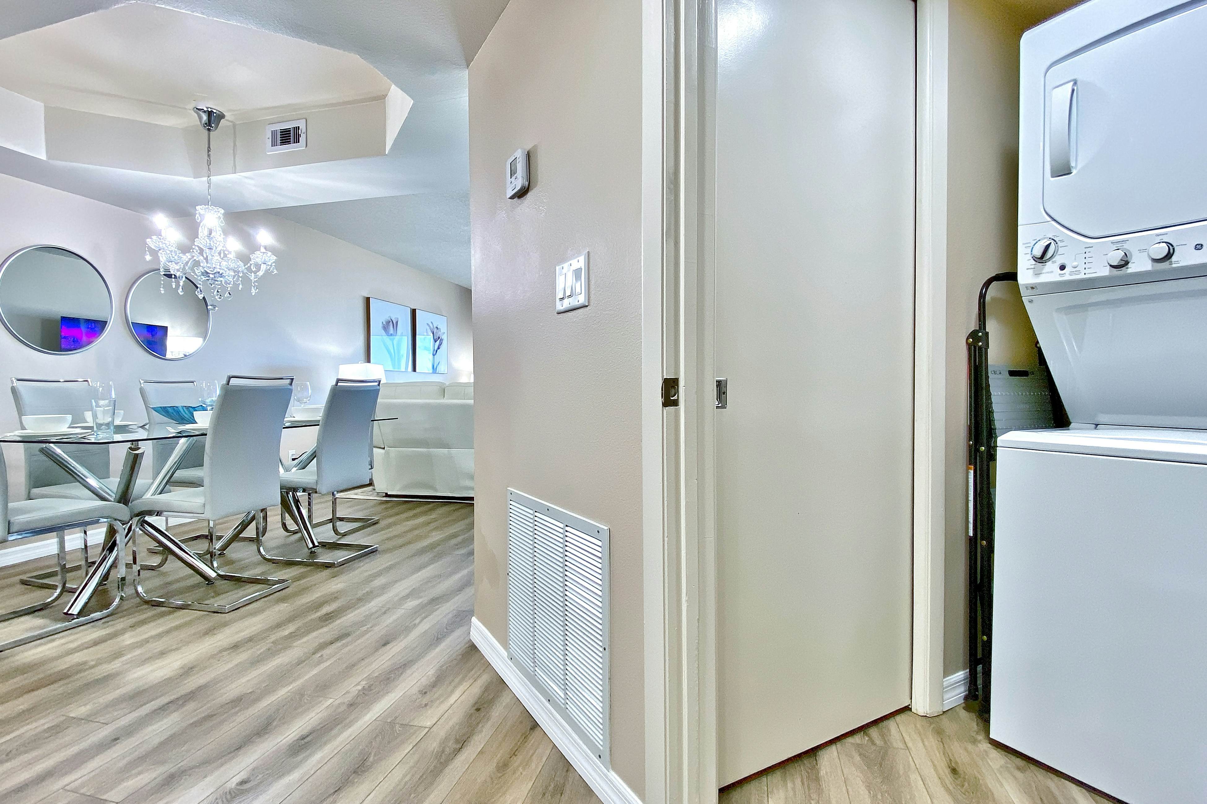 5th-floor condo with unobstructed views, heated pool, hot tub, gym & sauna