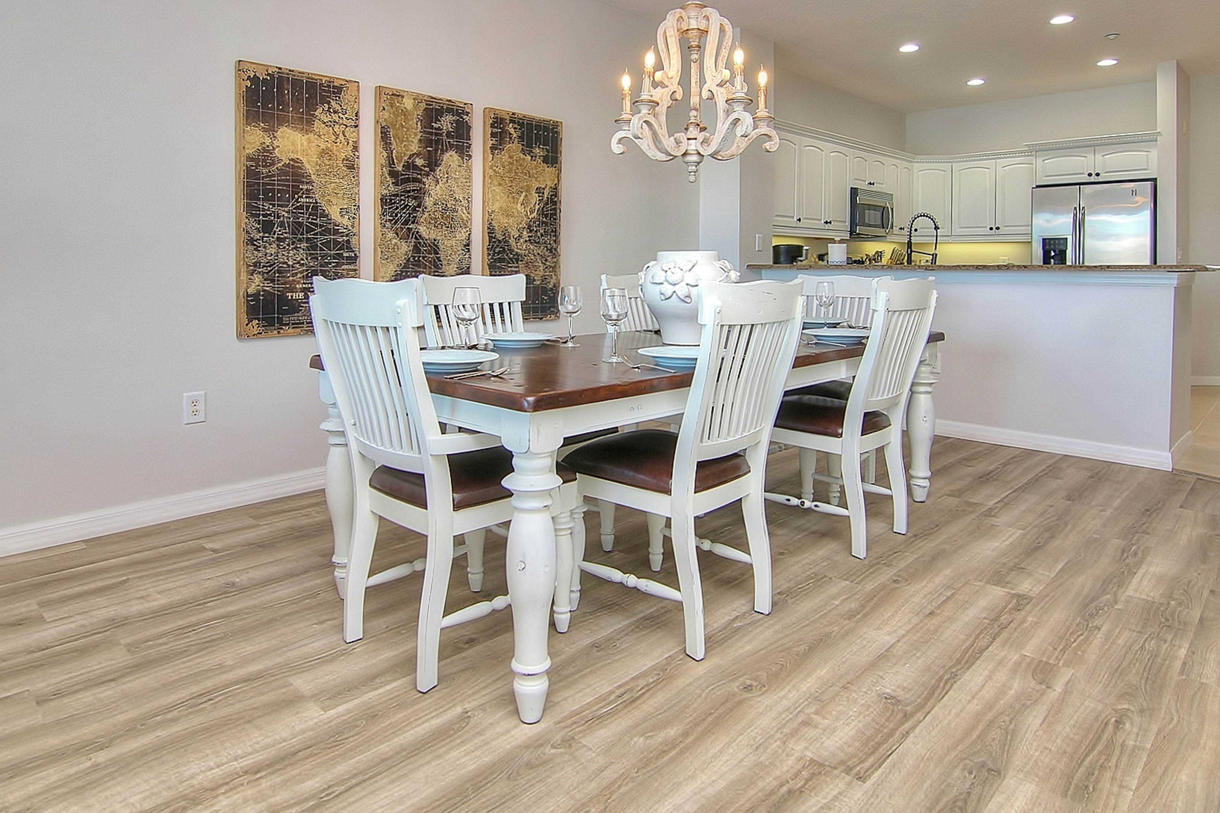 Upscale waterfront condo with heated pool & spa - walk to Clearwater Beach