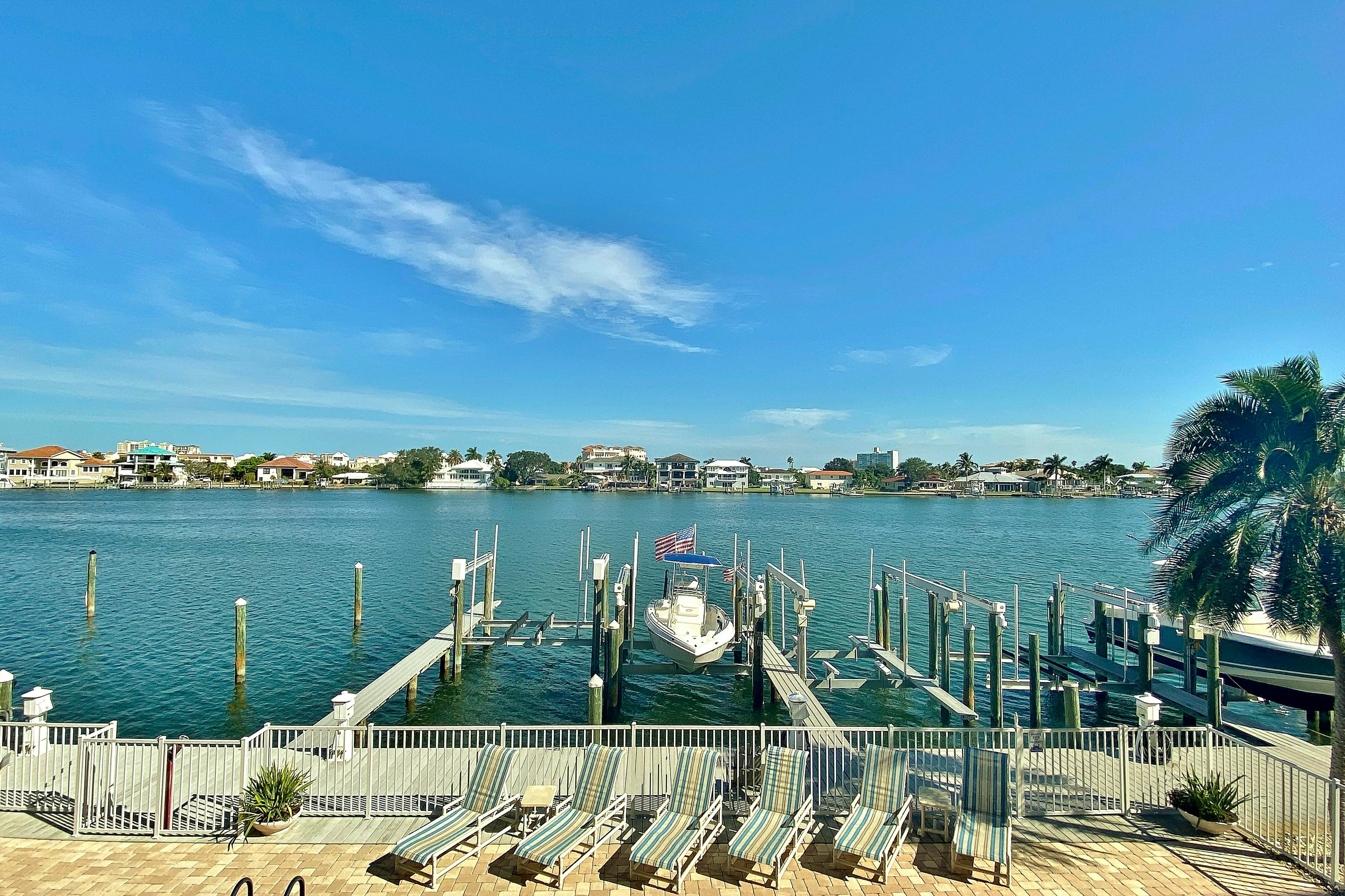 Upscale waterfront condo with heated pool & spa - walk to Clearwater Beach