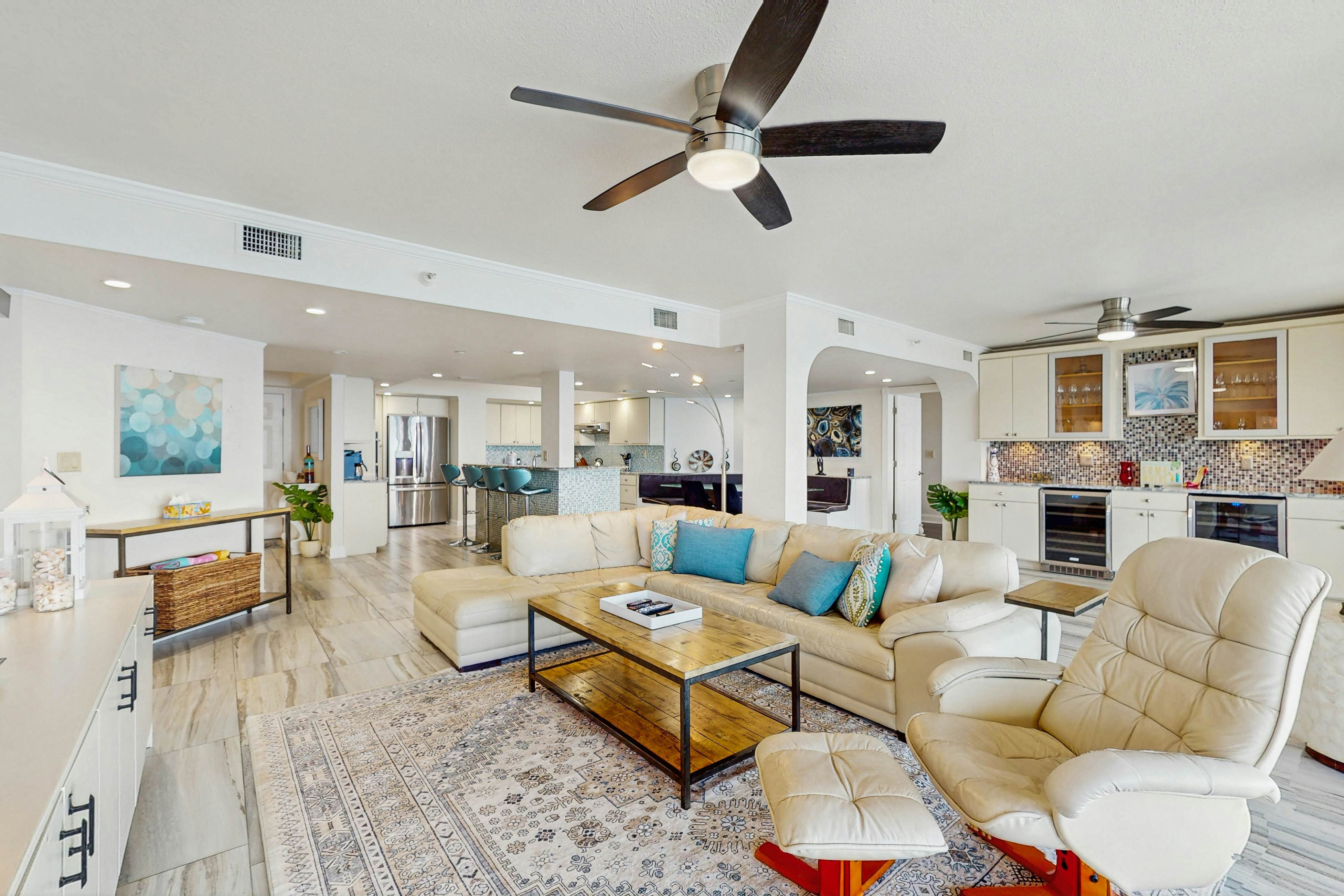 Luxe penthouse with balcony, sweeping views, heated pool, spa, hot tub & gym