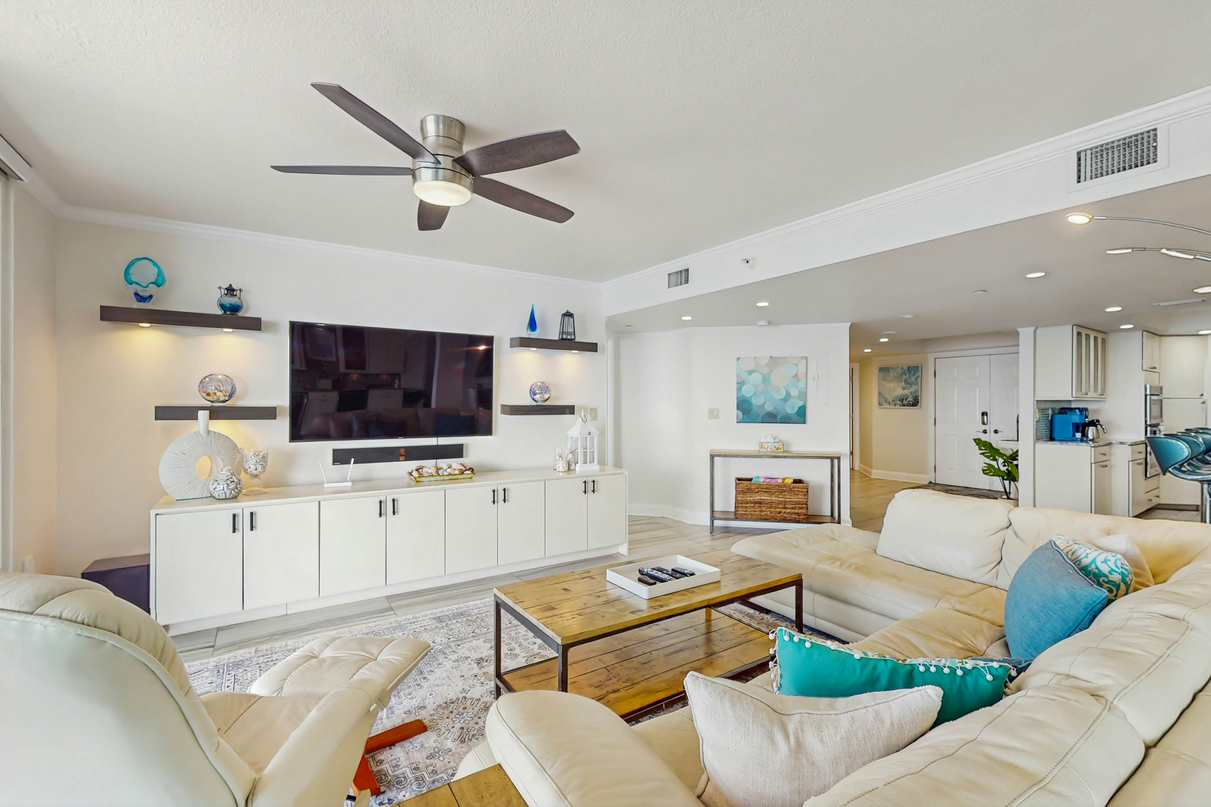 Luxe penthouse with balcony, sweeping views, heated pool, spa, hot tub & gym