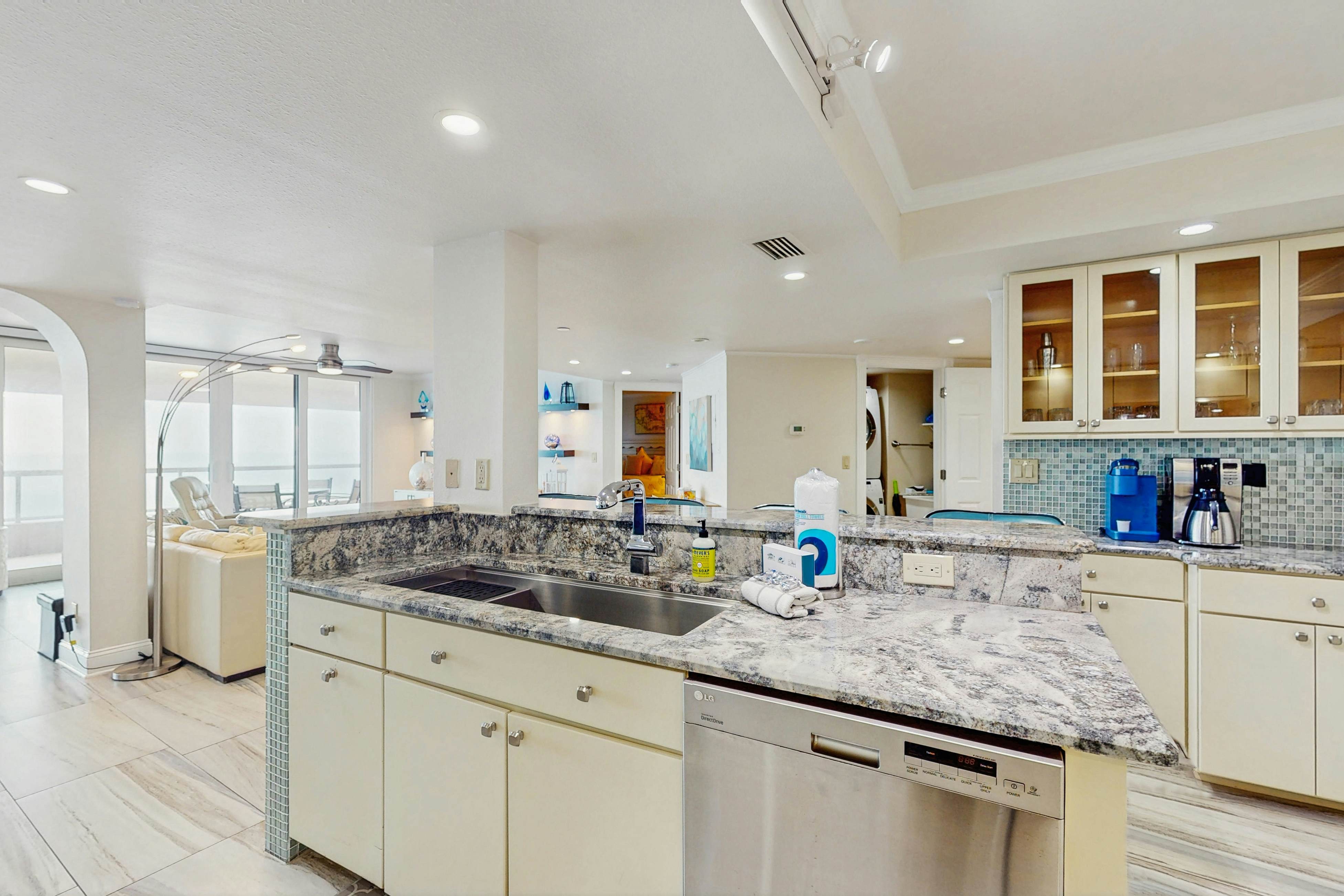 Luxe penthouse with balcony, sweeping views, heated pool, spa, hot tub & gym