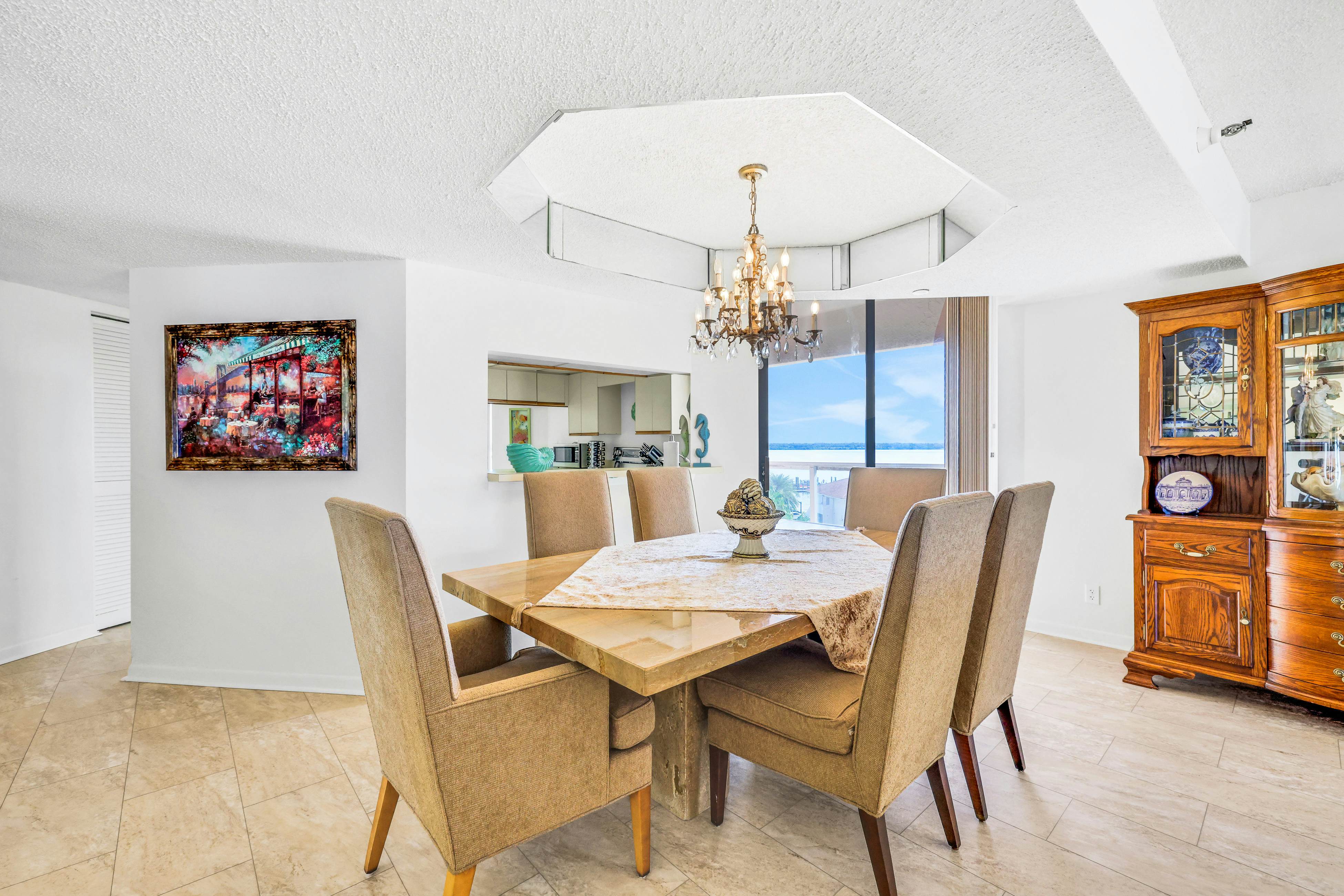 Beachfront condo with multiple balconies, heated pool, gym, hot tub & AC