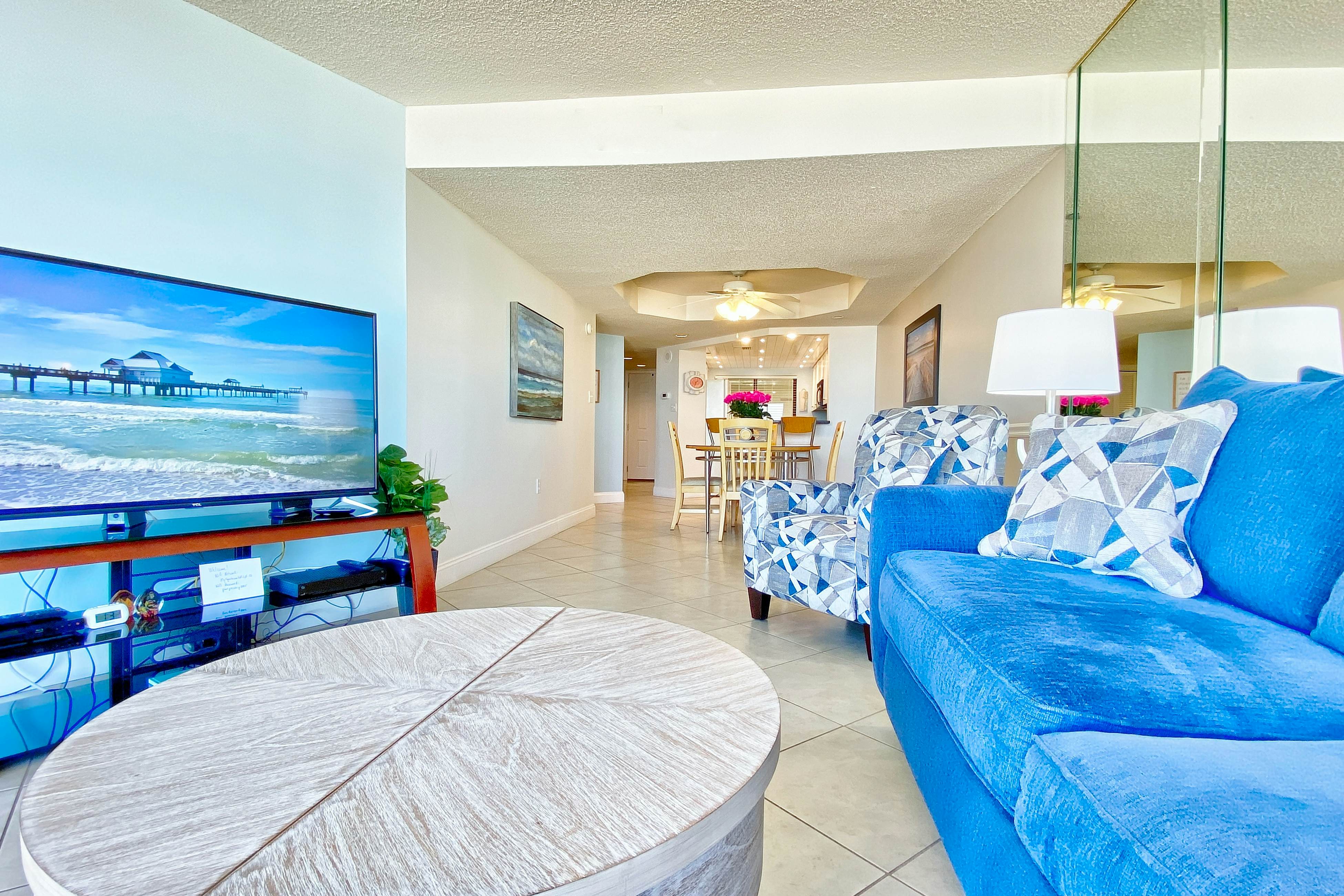 Stunning beachfront escape with heated pool, hot tub & Gulf-view balcony