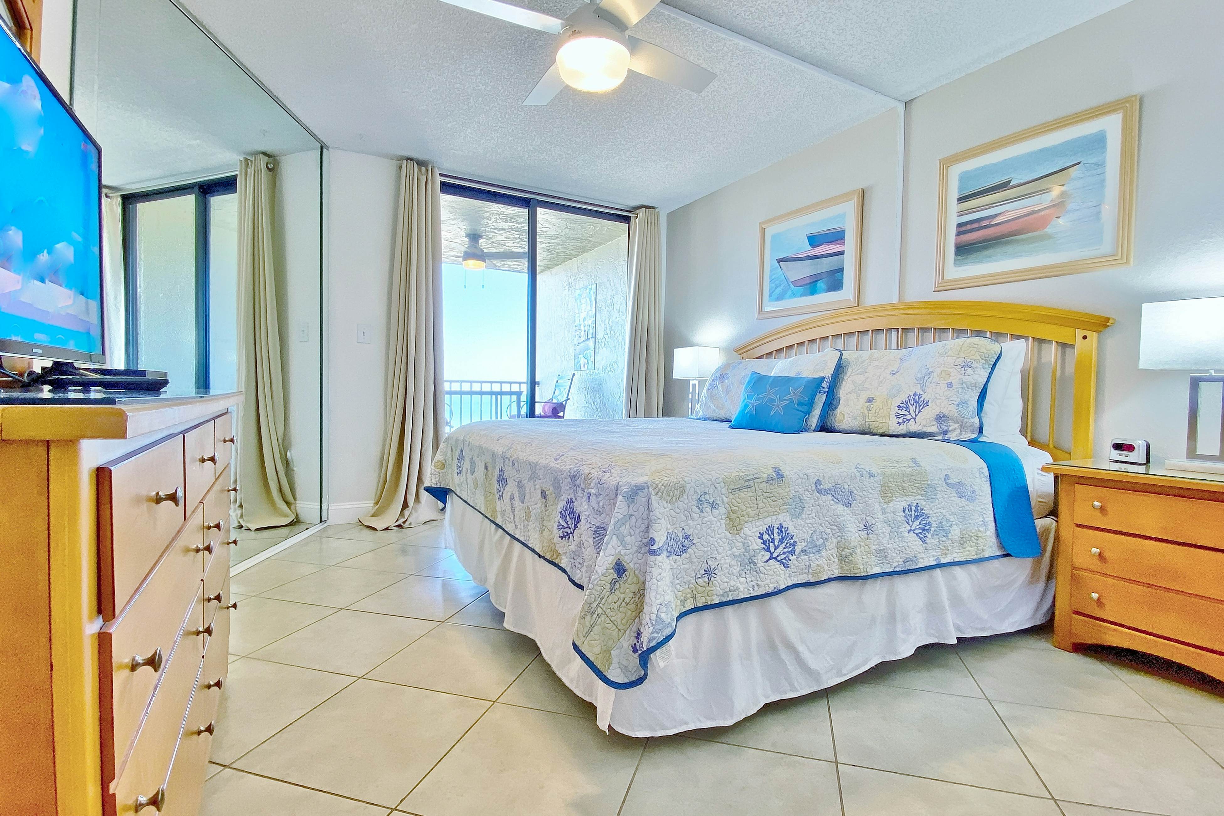 Stunning beachfront escape with heated pool, hot tub & Gulf-view balcony