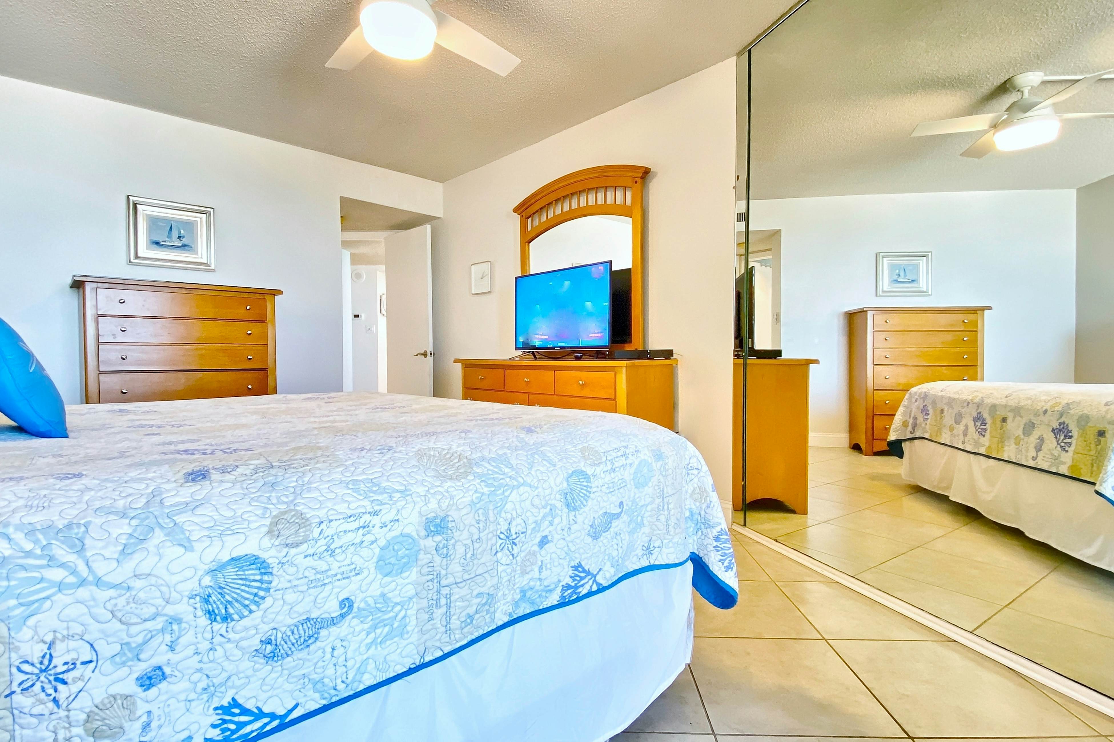 Stunning beachfront escape with heated pool, hot tub & Gulf-view balcony