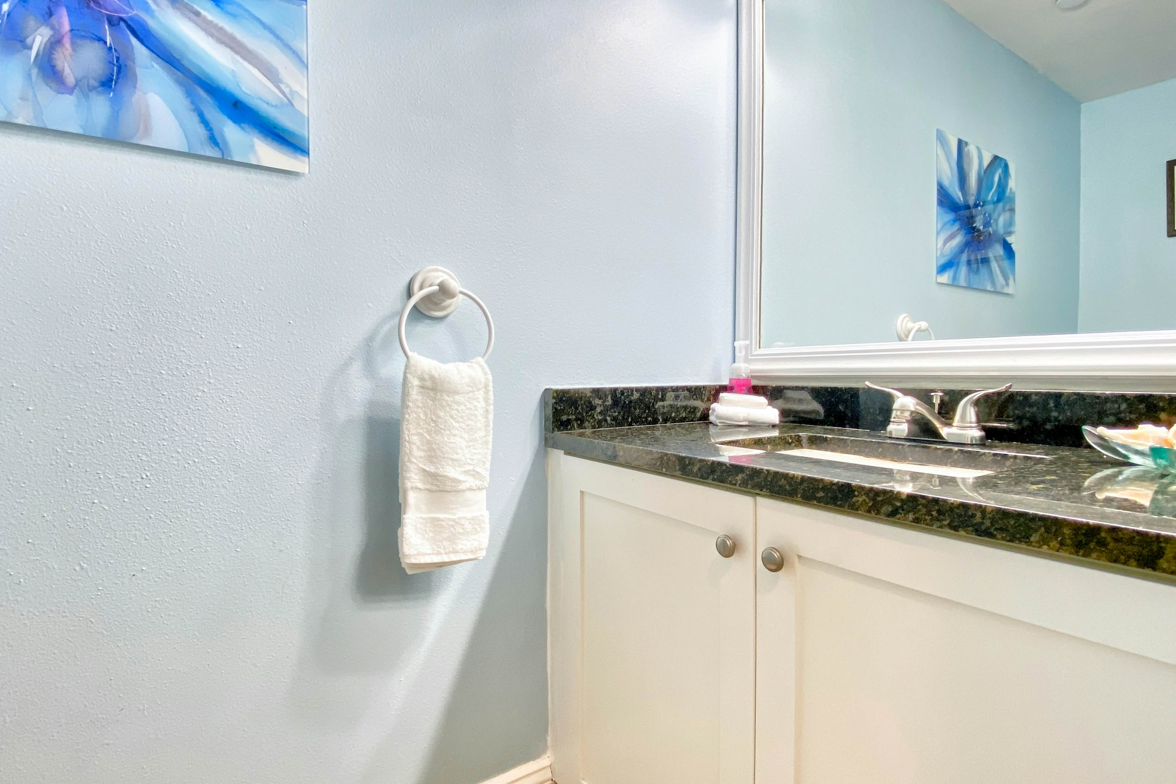 Stunning beachfront escape with heated pool, hot tub & Gulf-view balcony