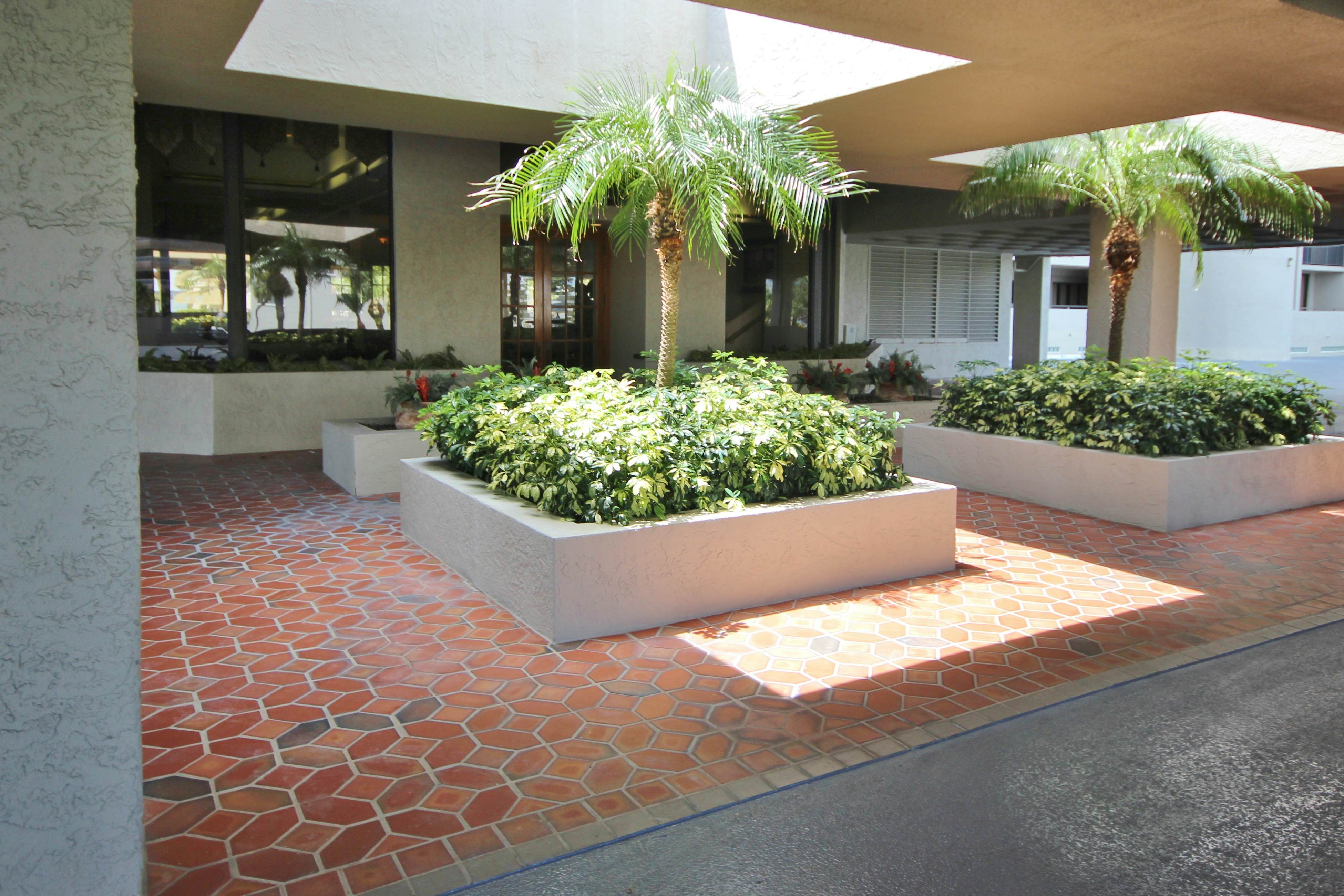 Stunning beachfront escape with heated pool, hot tub & Gulf-view balcony