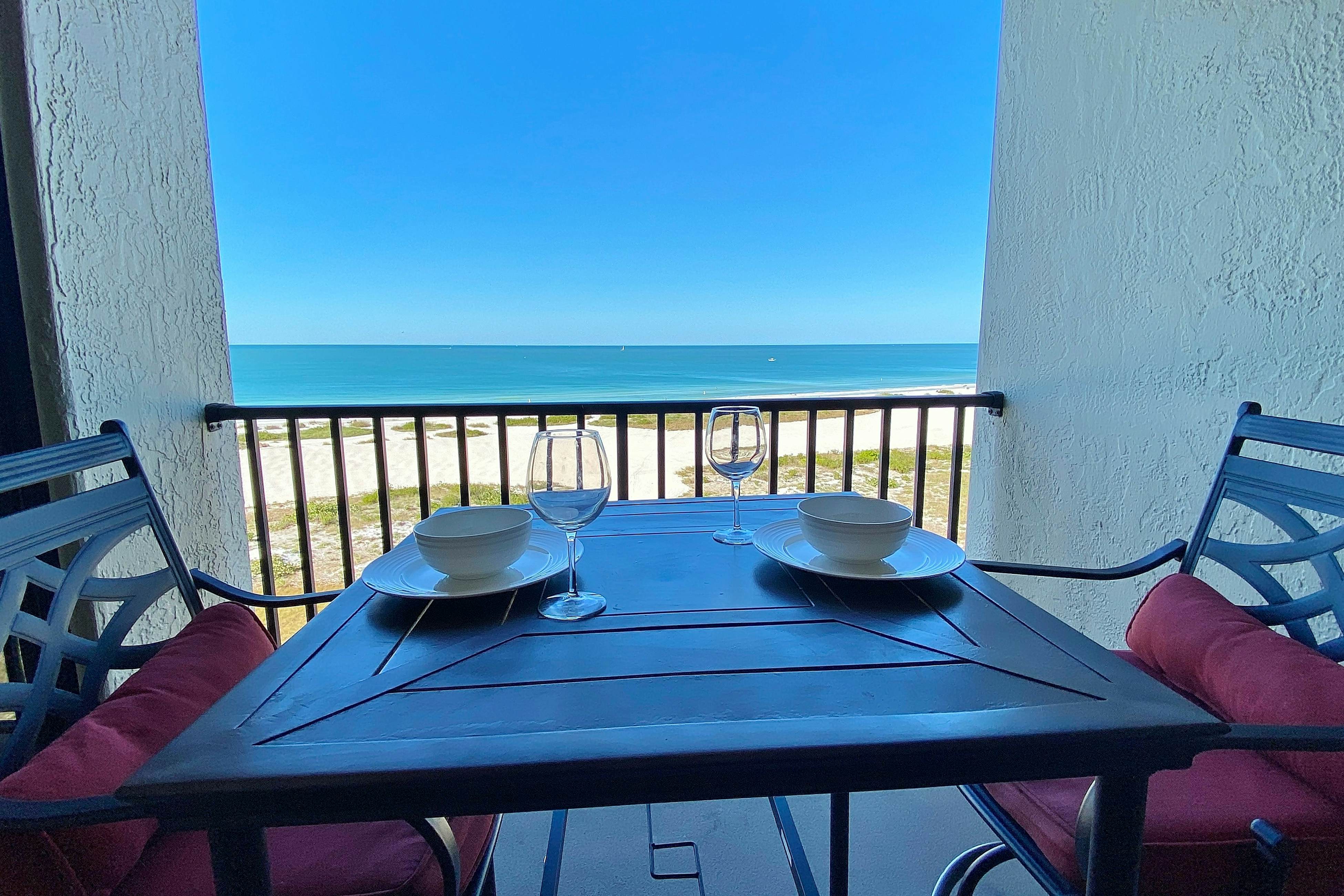 Stunning beachfront escape with heated pool, hot tub & Gulf-view balcony