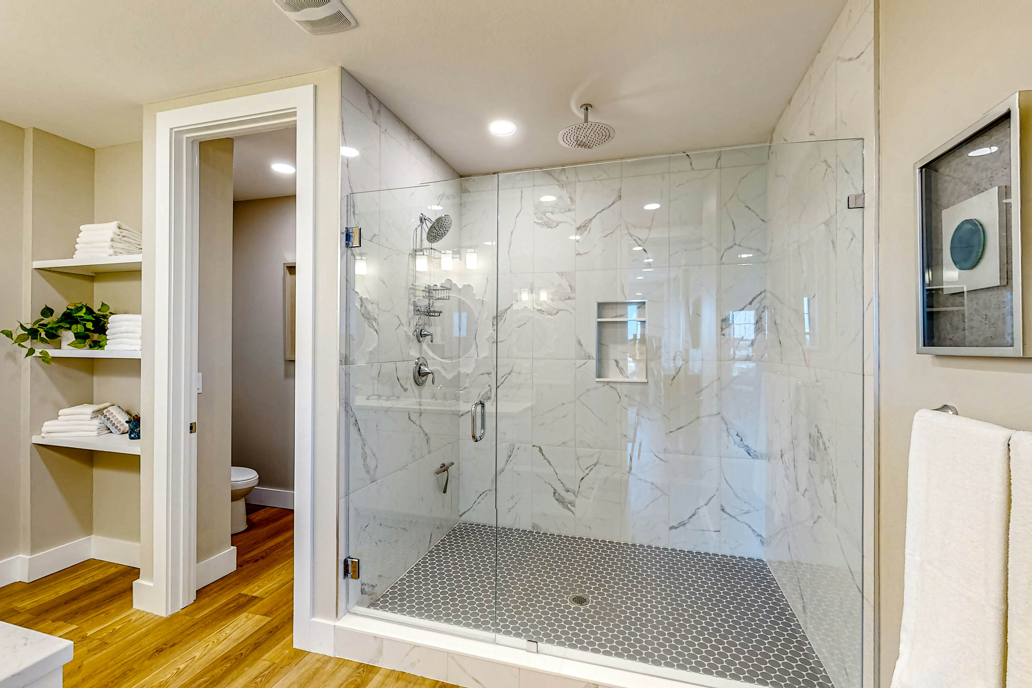 Brand-new condo steps to beach with balcony, pool, & hot tub - dog-friendly