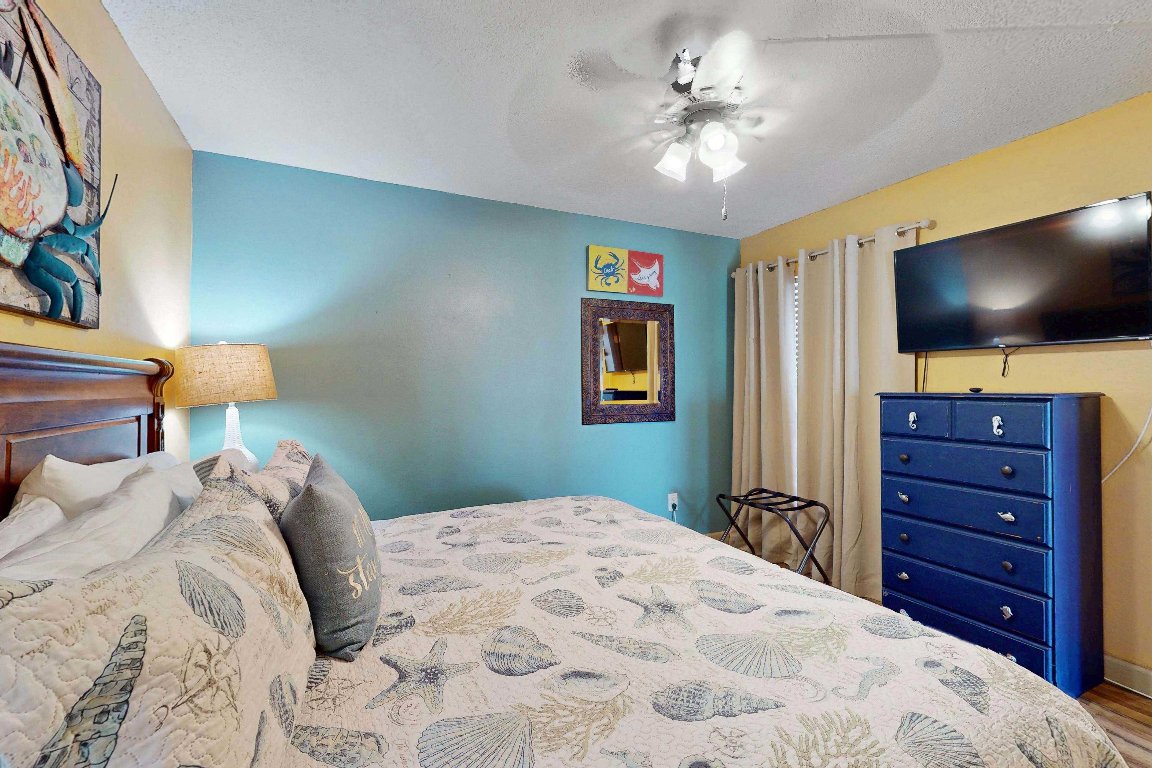 Gulf-front condo with pool, beach access, balcony & central AC - dog-friendly