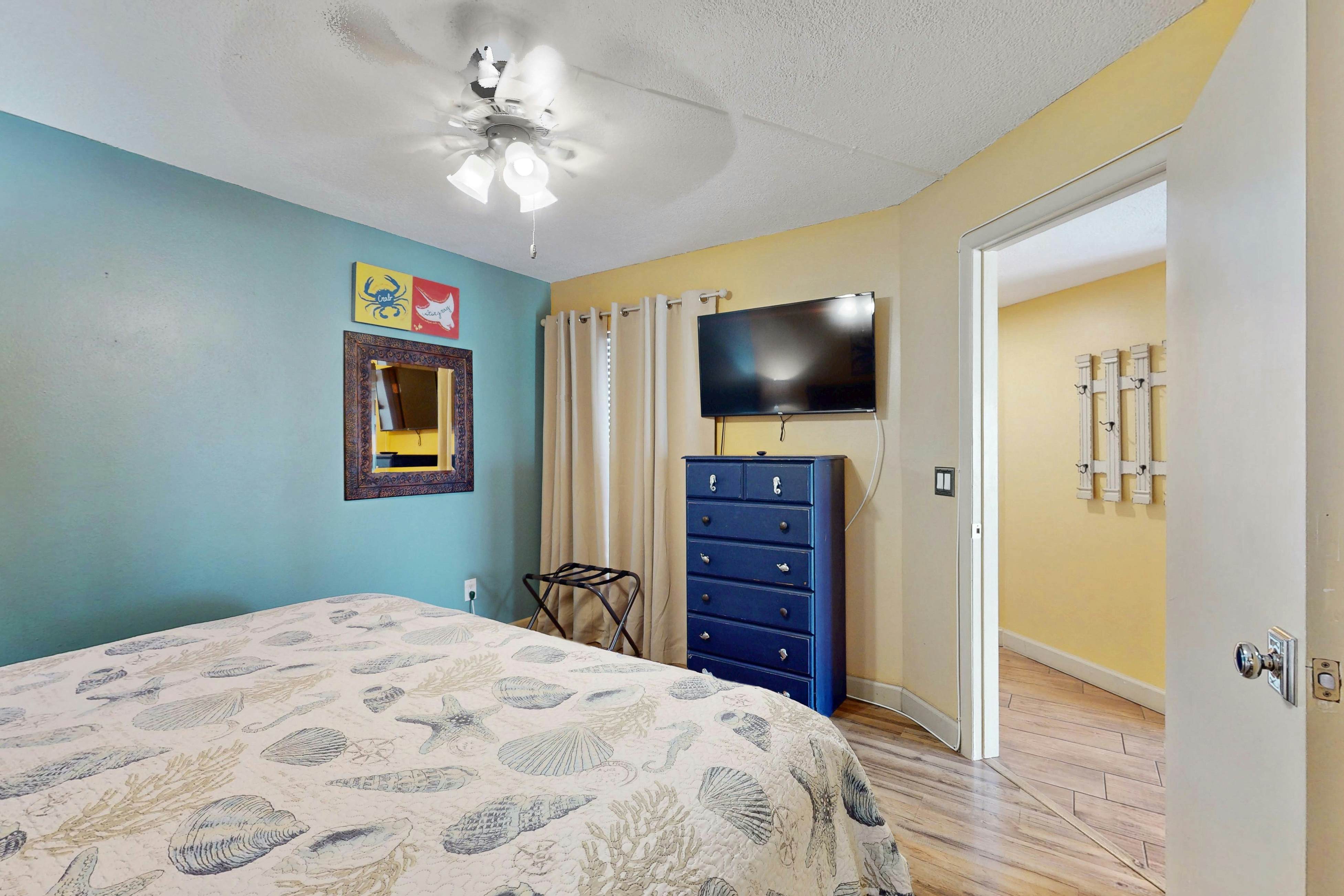 Gulf-front condo with pool, beach access, balcony & central AC - dog-friendly