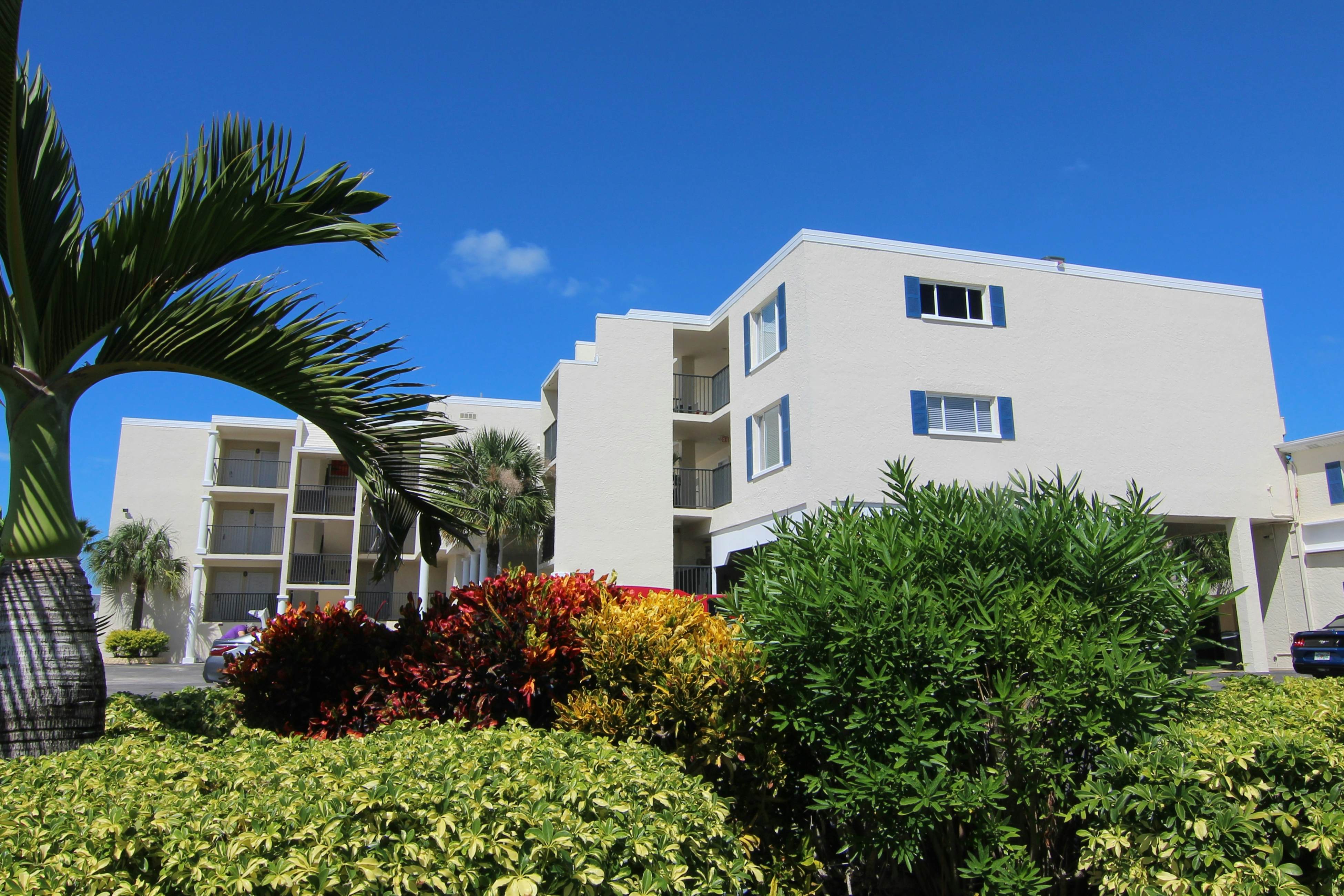 Gulf-front condo with pool, beach access, balcony & central AC - dog-friendly