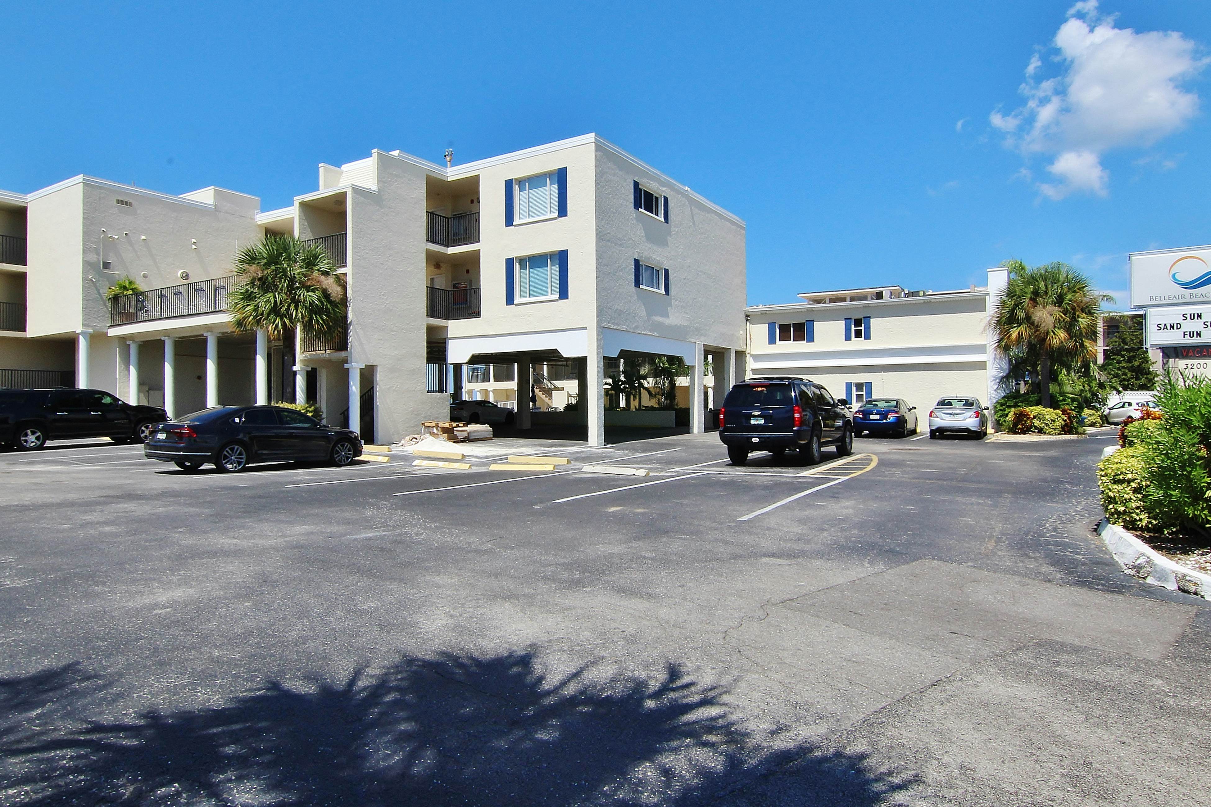 Gulf-front condo with pool, beach access, balcony & central AC - dog-friendly