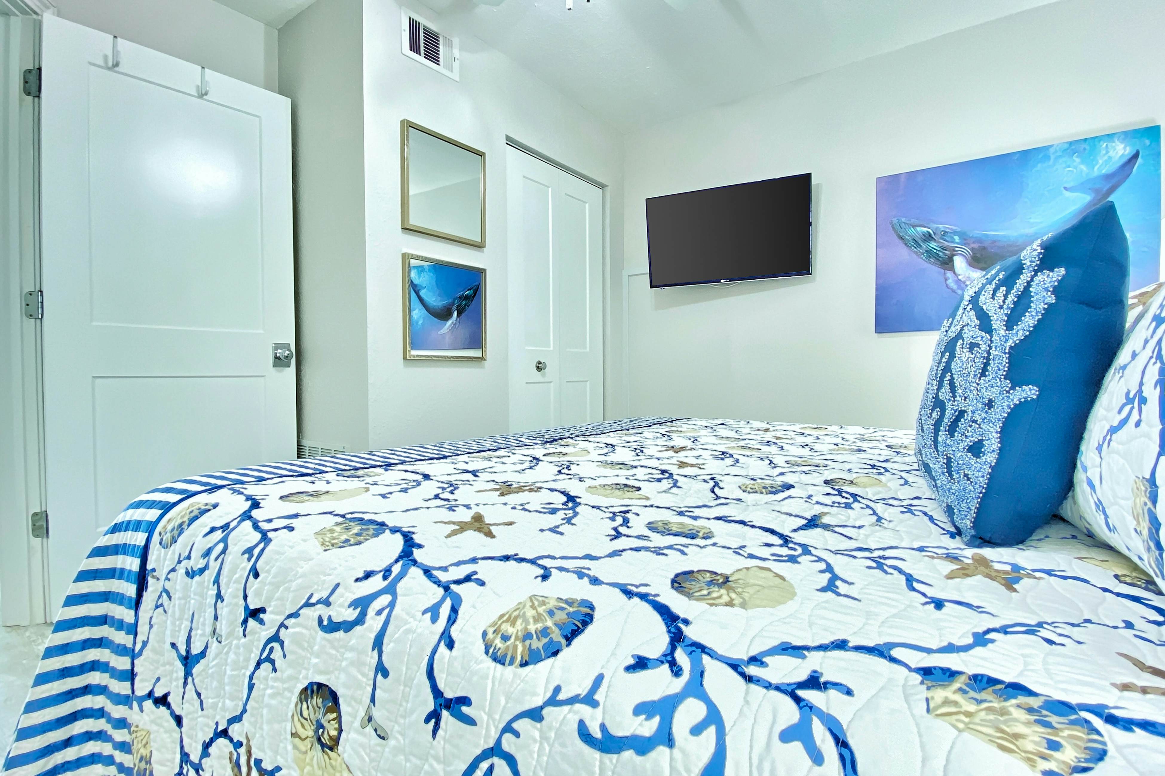 Inviting Gulf front condo with pool beach access private balcony and central AC