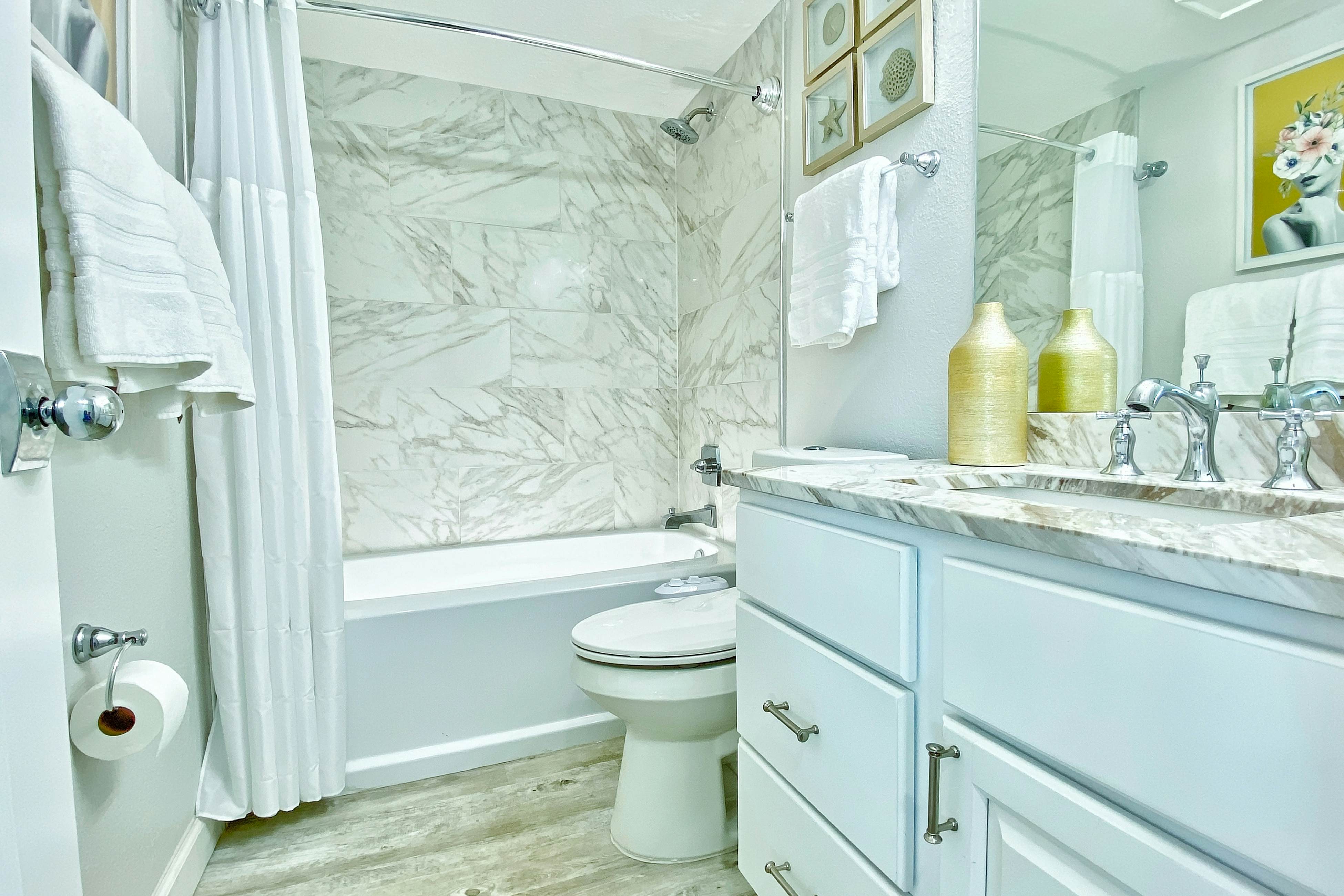 Inviting Gulf front condo with pool beach access private balcony and central AC