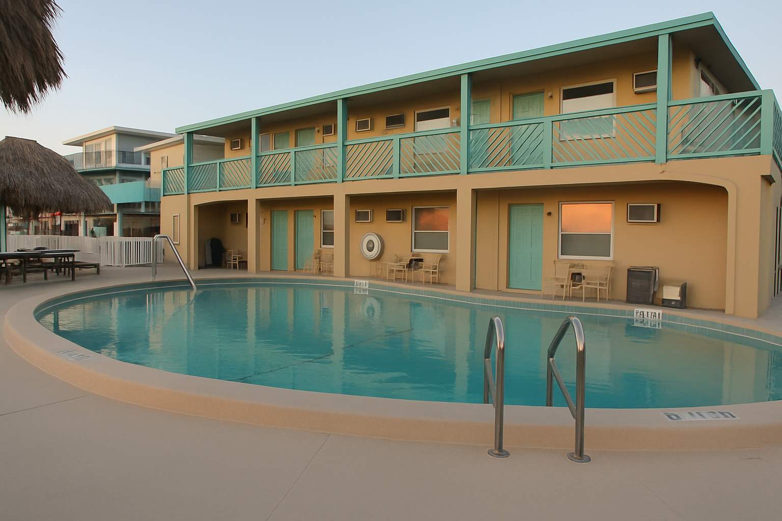 Charming Gulf front condo with views of Belleair Beach outdoor pool central AC