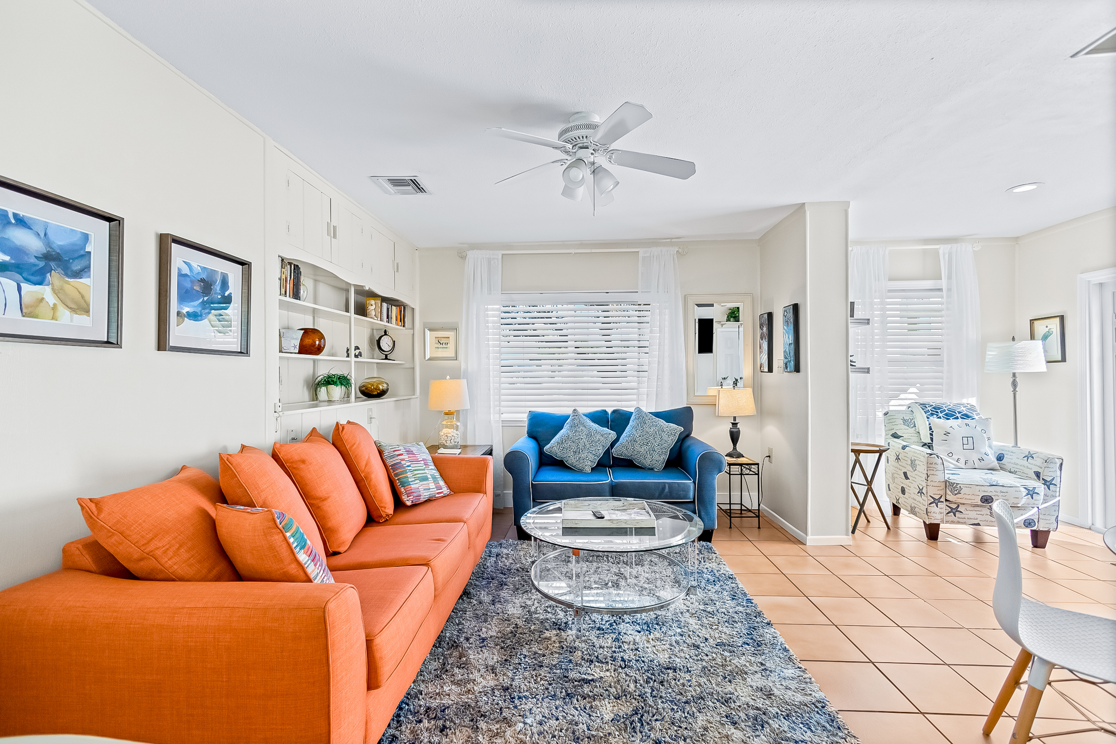 Delightful condo with beach and pool access washer dryer