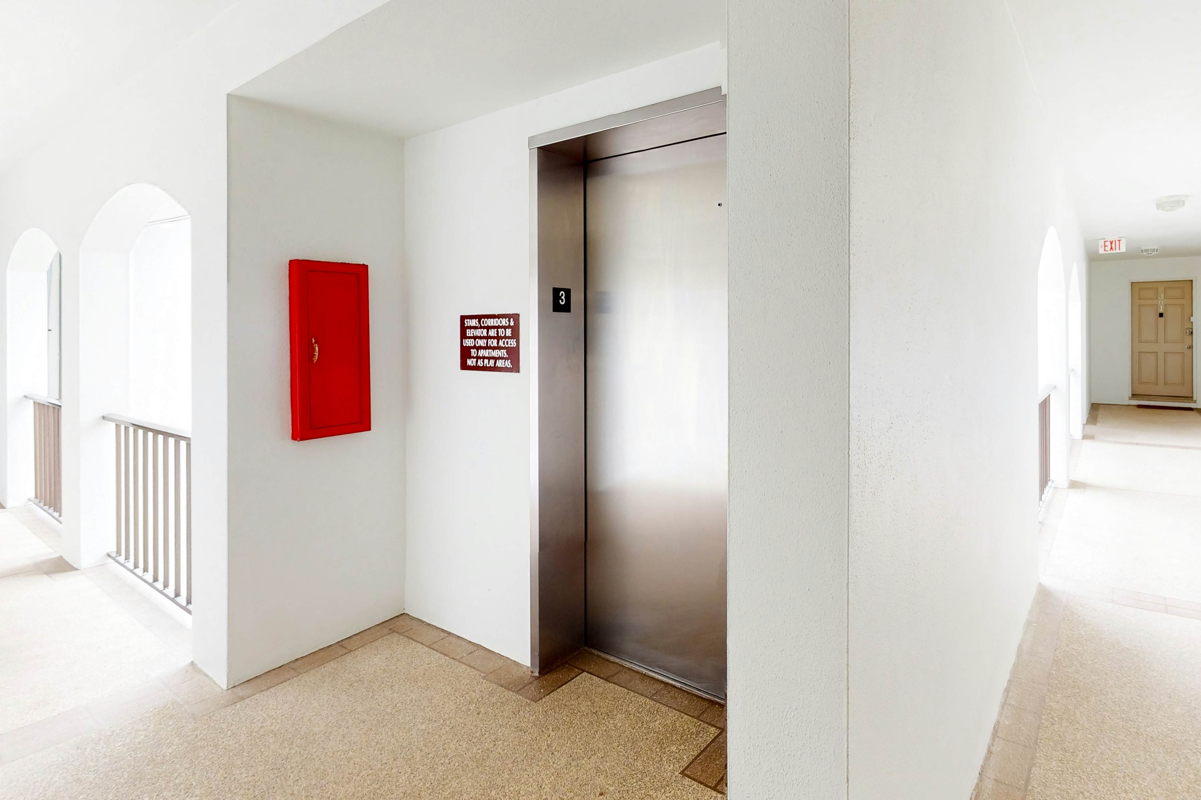 Gulf-front penthouse on Belleair Beach