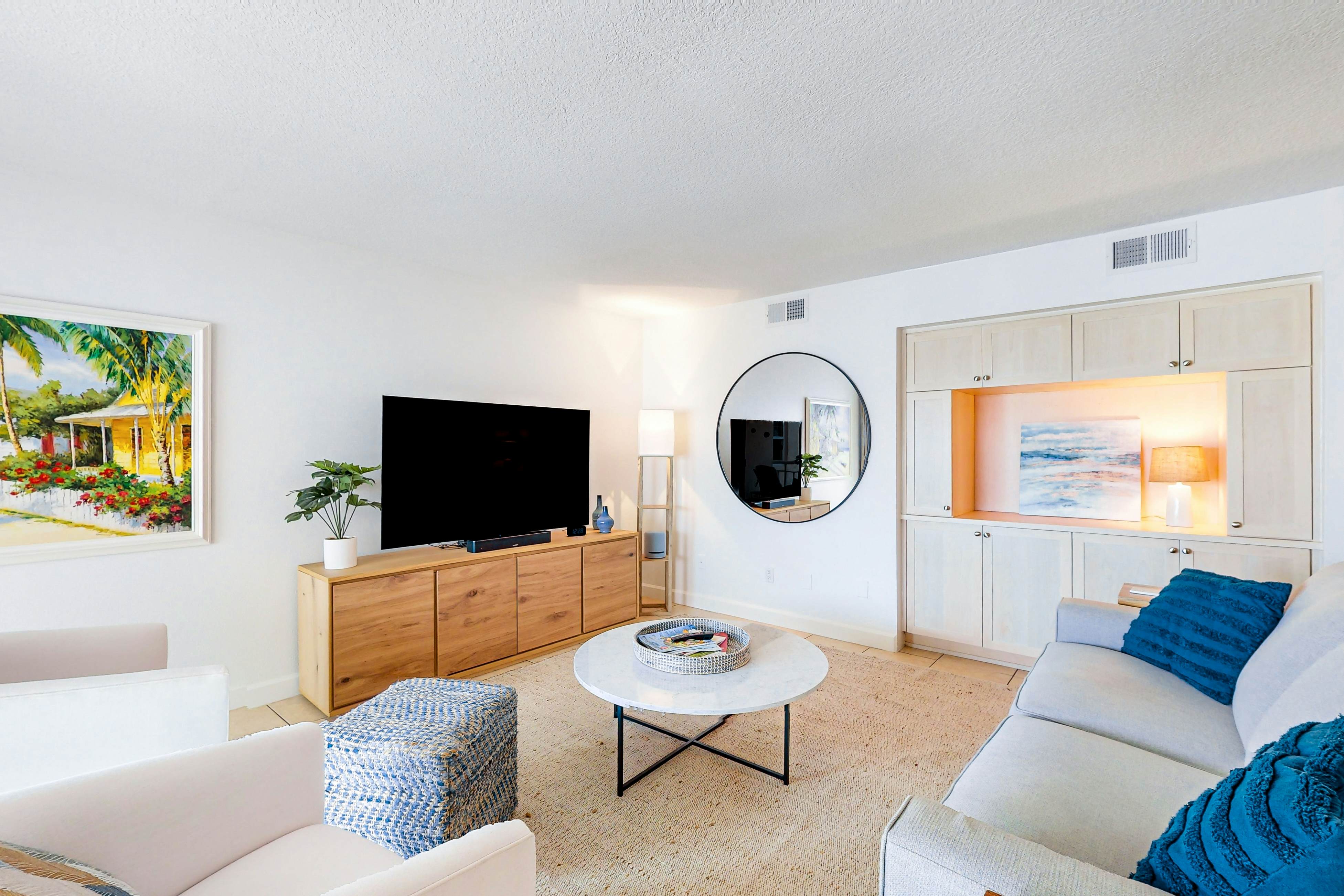 Waterfront condo with amazing ocean view, resort pool, beach access, & W/D