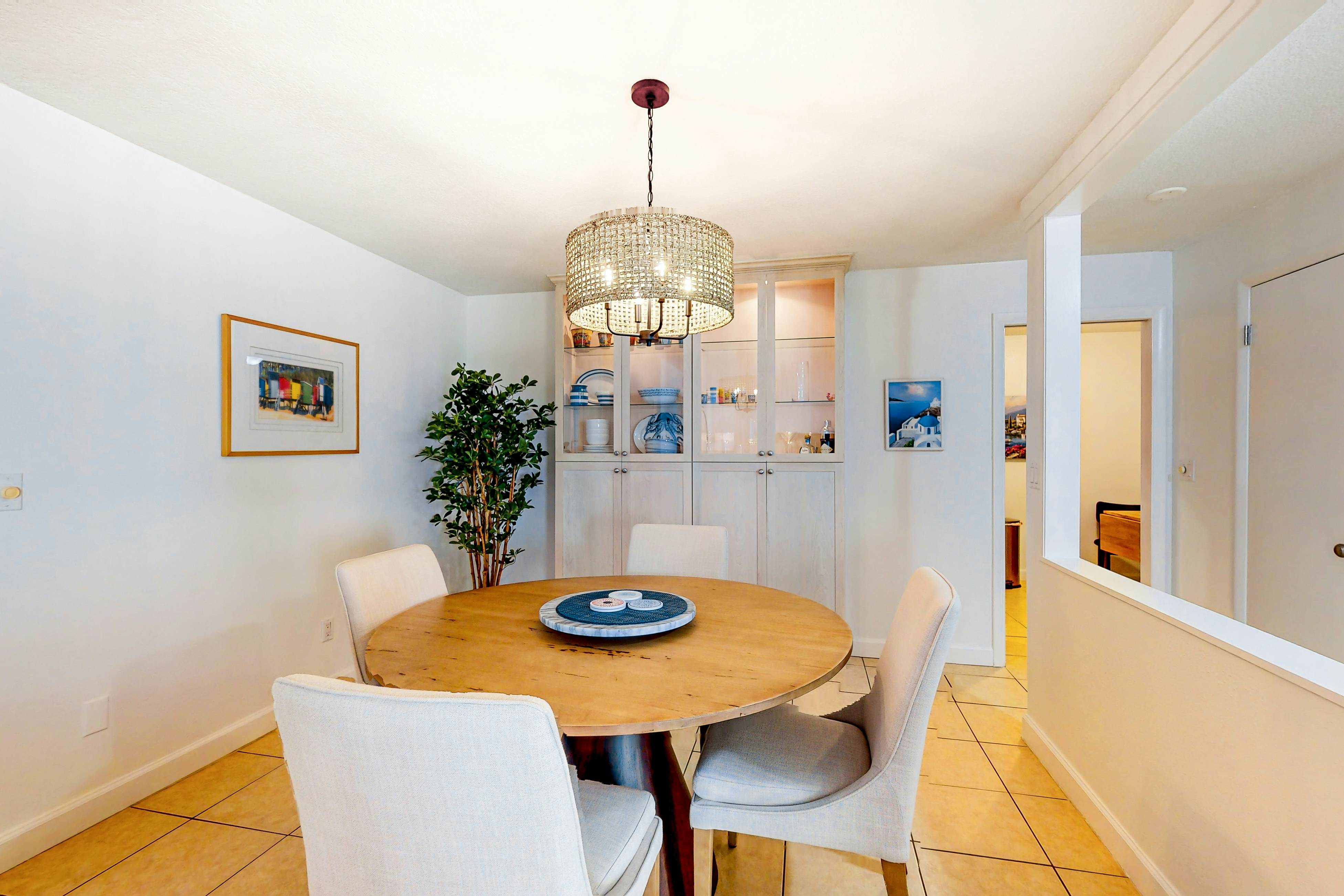 Waterfront condo with amazing ocean view, resort pool, beach access, & W/D