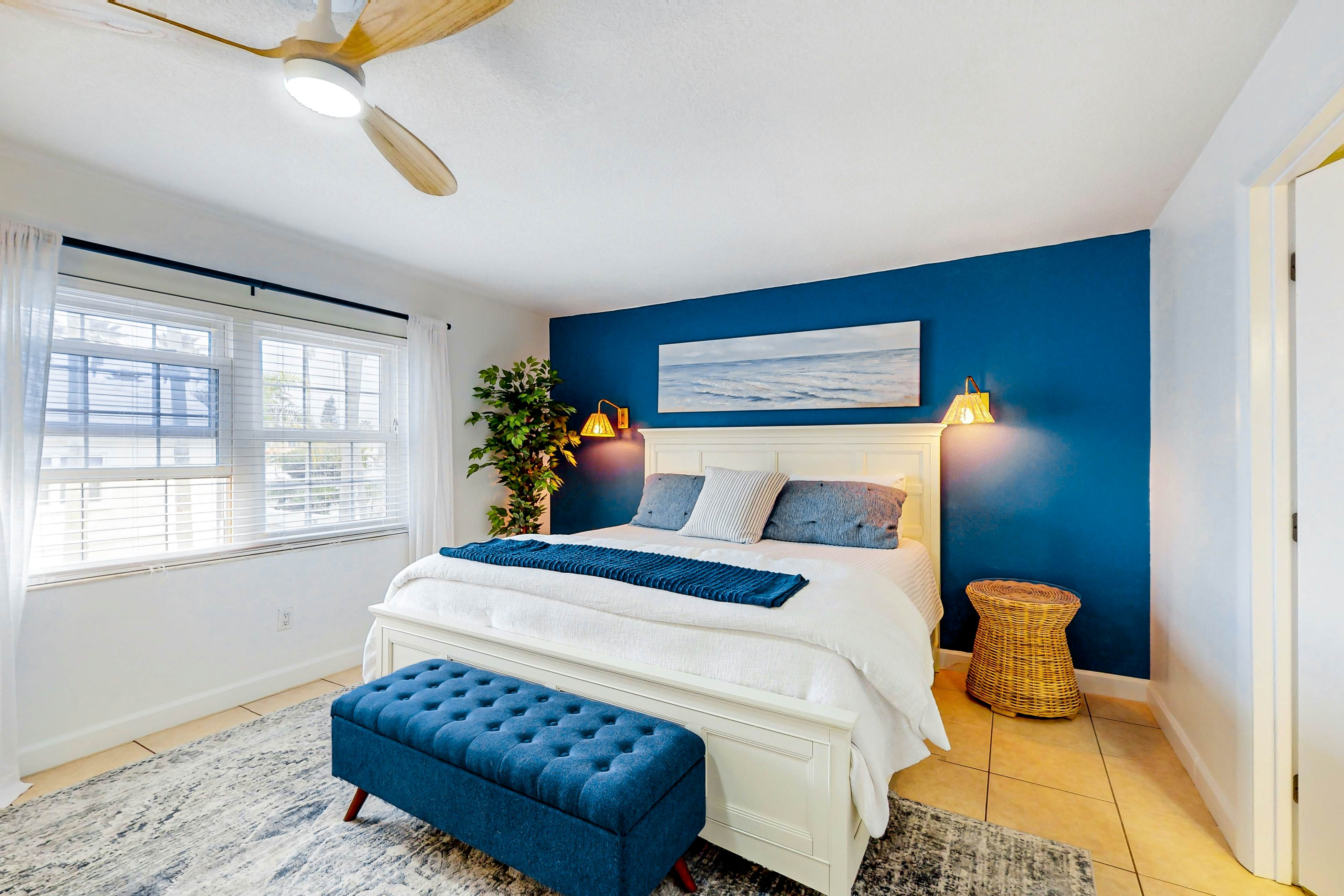 Waterfront condo with amazing ocean view, resort pool, beach access, & W/D