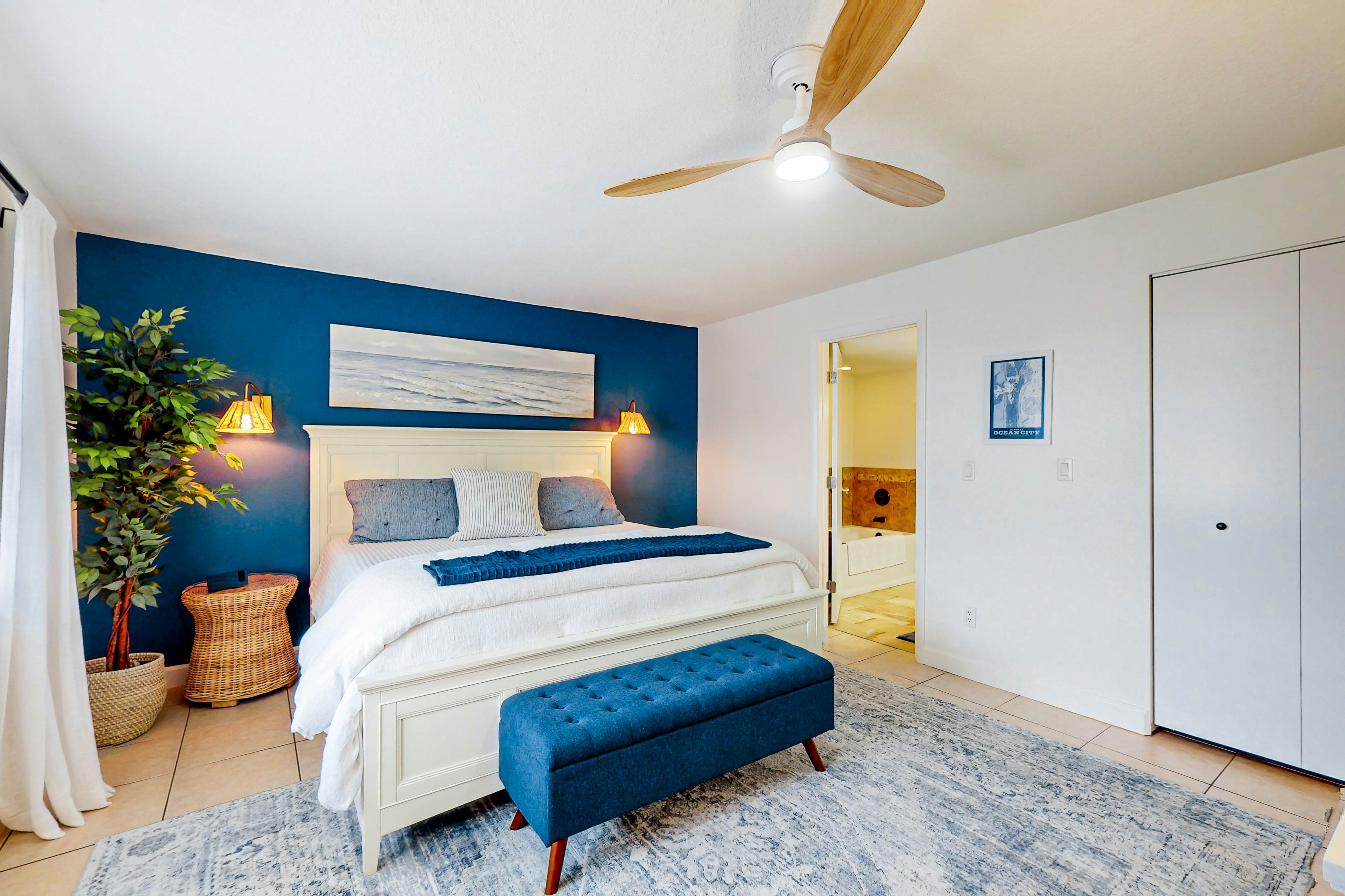 Waterfront condo with amazing ocean view, resort pool, beach access, & W/D