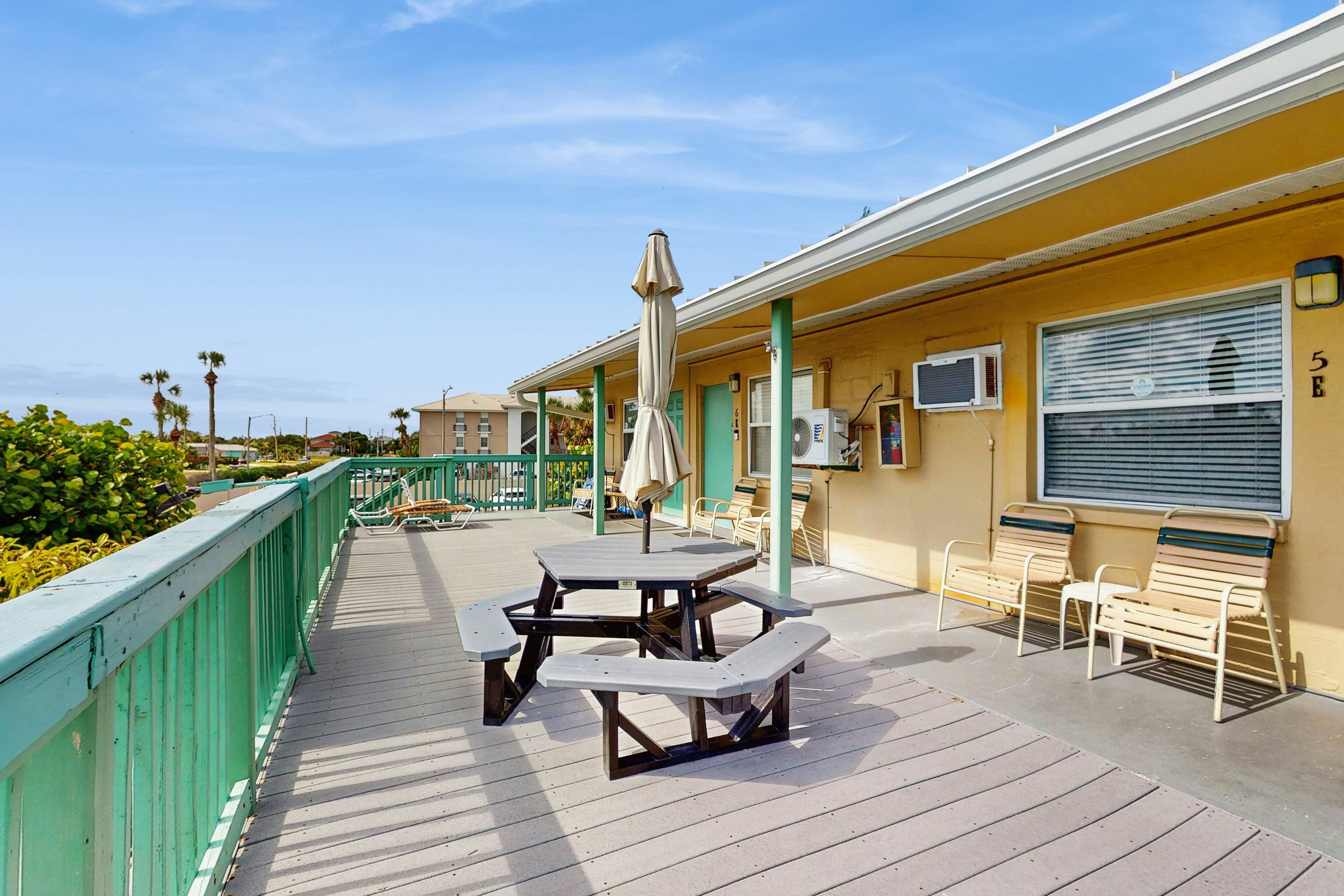 Breezy Belleair Beach condo with on-site pool, sundeck, & private beach access