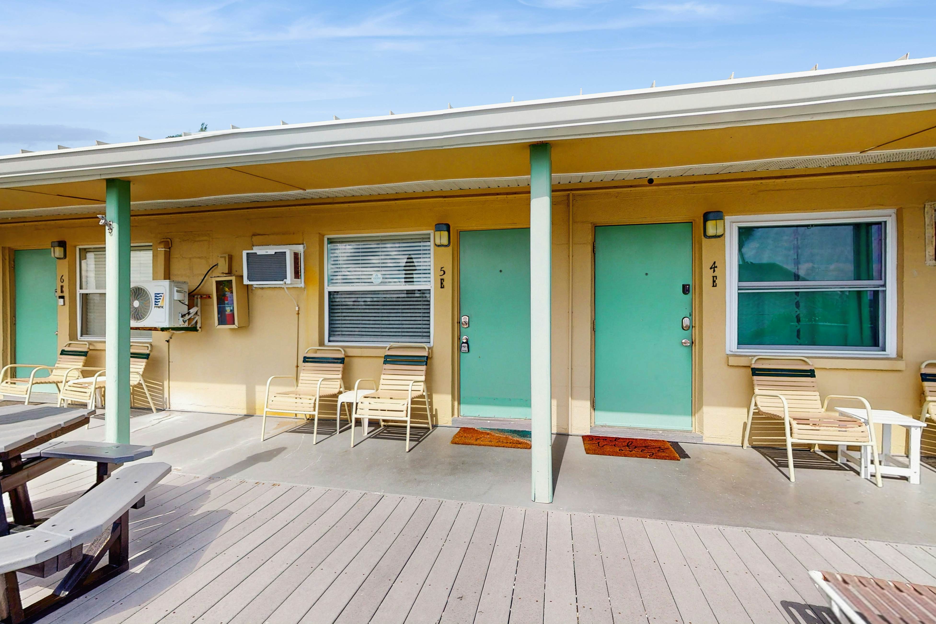 Breezy Belleair Beach condo with on-site pool, sundeck, & private beach access