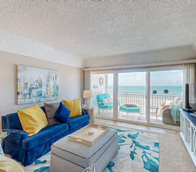 Chic and comfortable Gulf front condo snowbird and dog friendly pool beaches