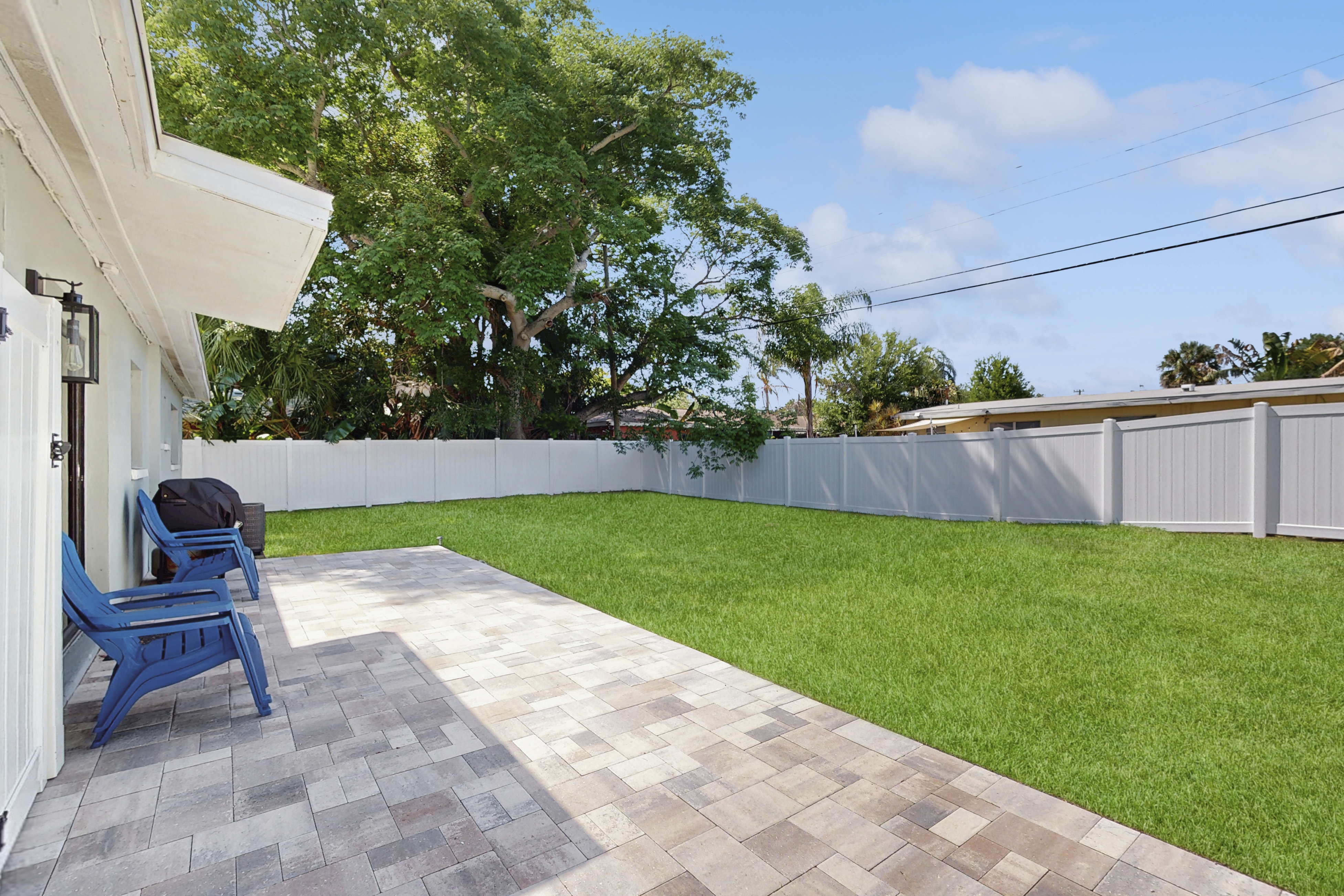 Dog friendly getaway with enclosed yard central AC and WD snowbirds OK