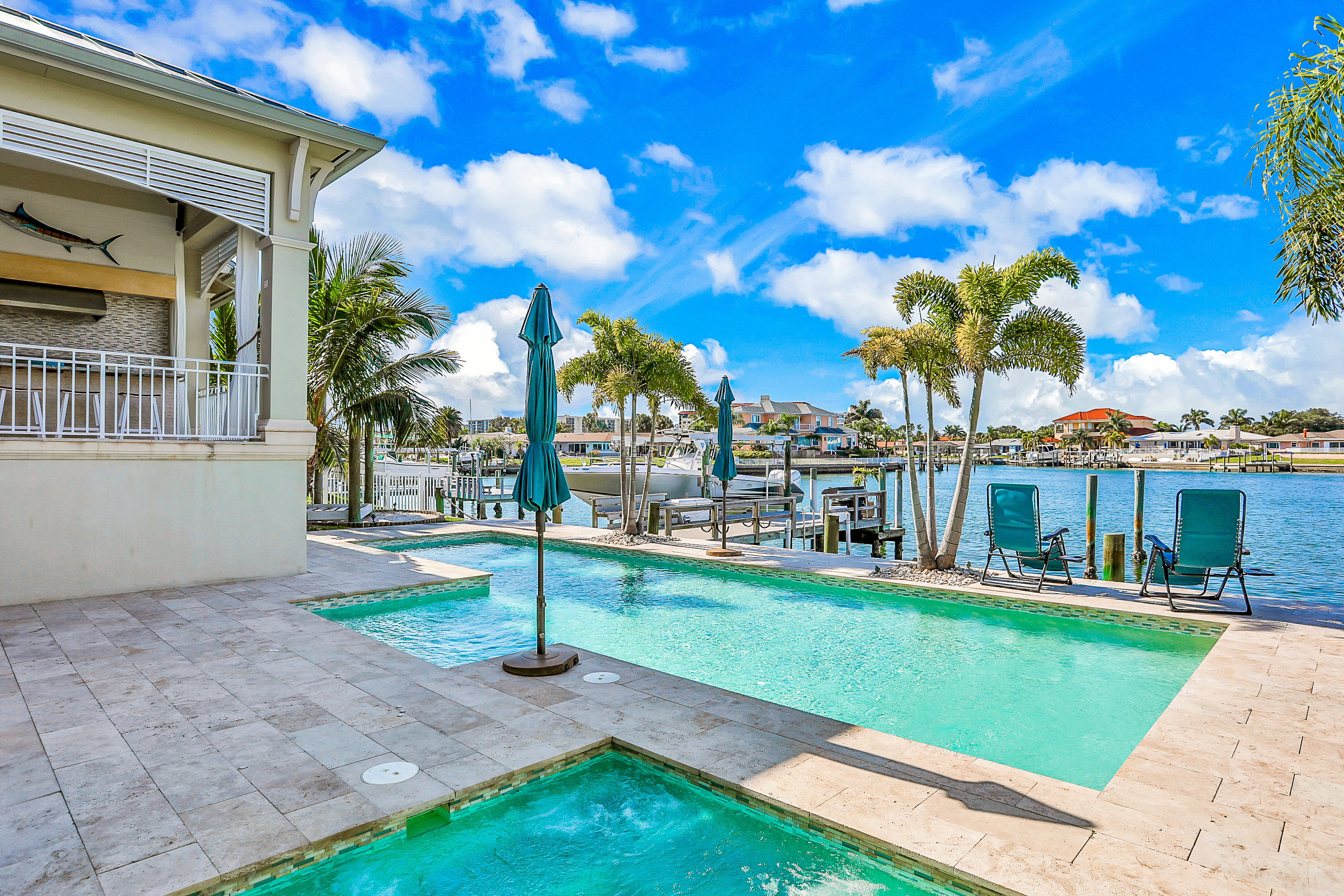 Exquisite Clearwater Retreat w Heated Pool Game Room Outdoor kitchen and Kayaks