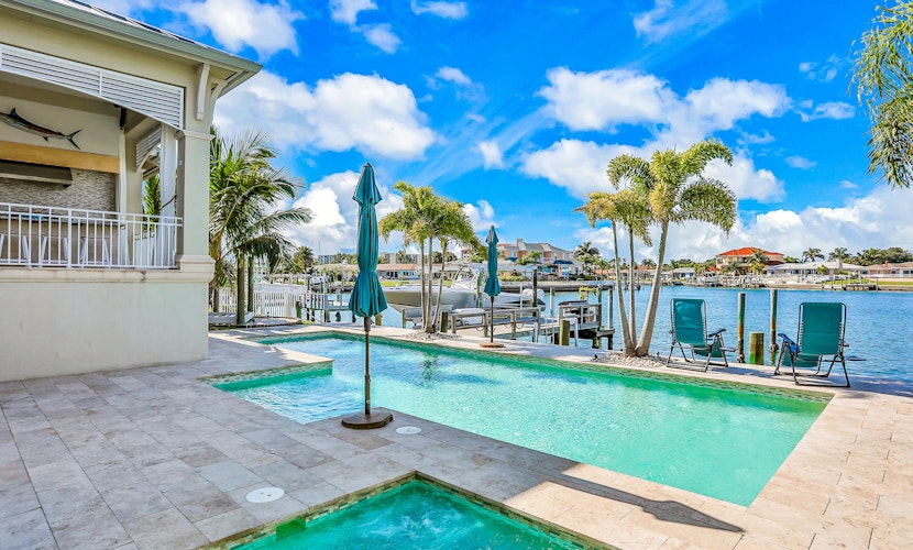 Exquisite Clearwater Retreat w Heated Pool Game Room Outdoor kitchen and Kayaks