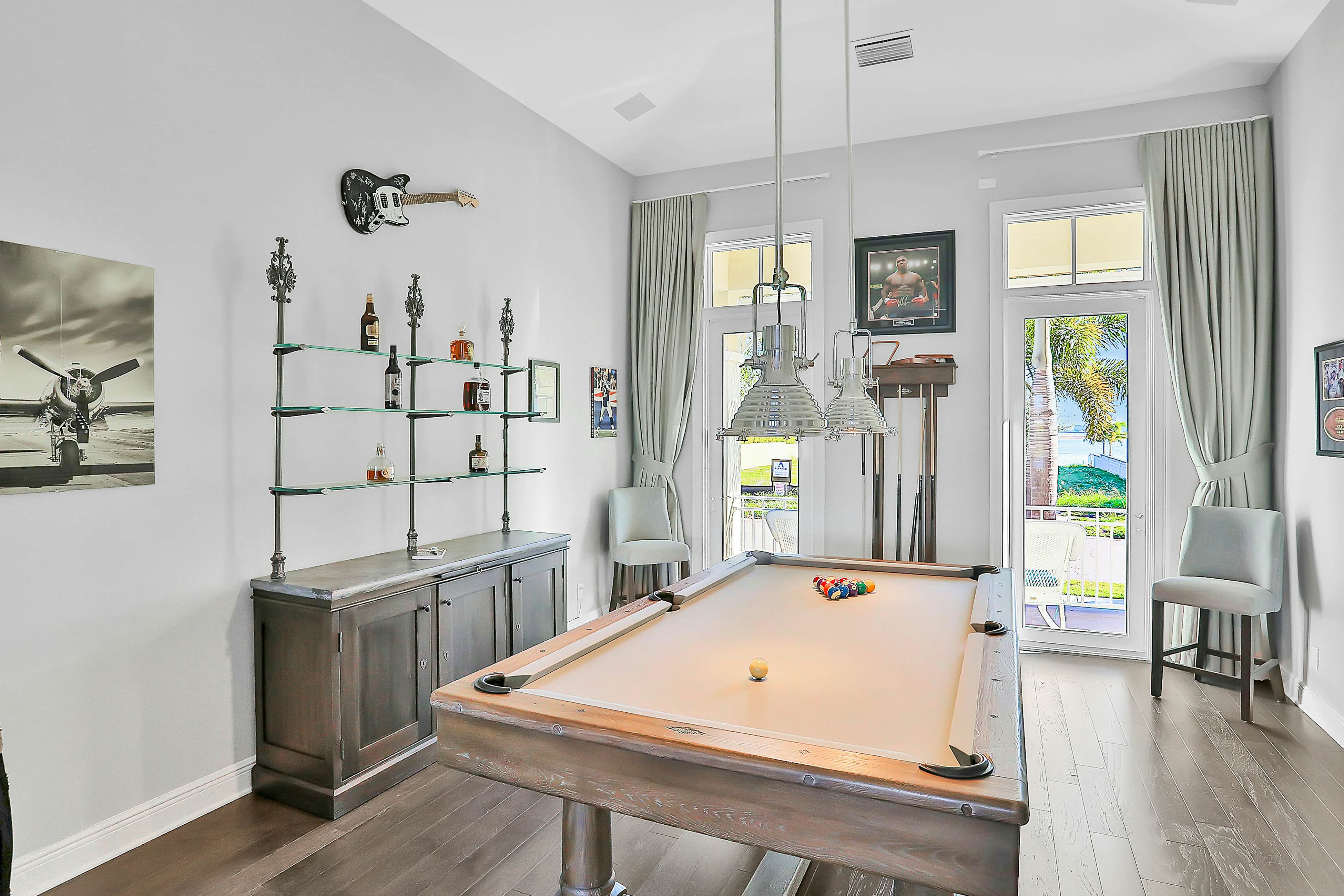 Exquisite Clearwater Retreat w/ Heated Pool, Game Room, Outdoor kitchen &Kayaks