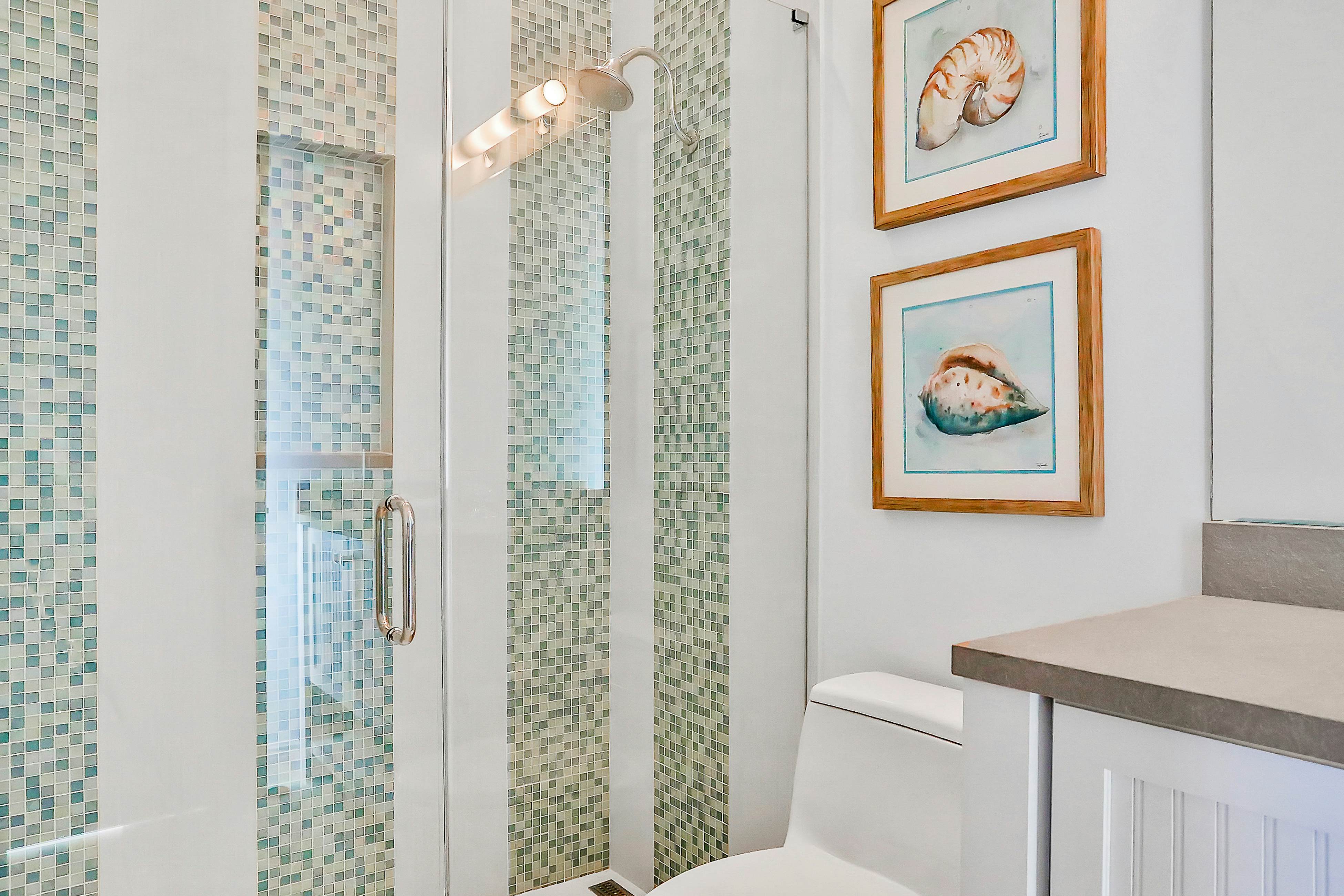 Exquisite Clearwater Retreat w/ Heated Pool, Game Room, Outdoor kitchen &Kayaks