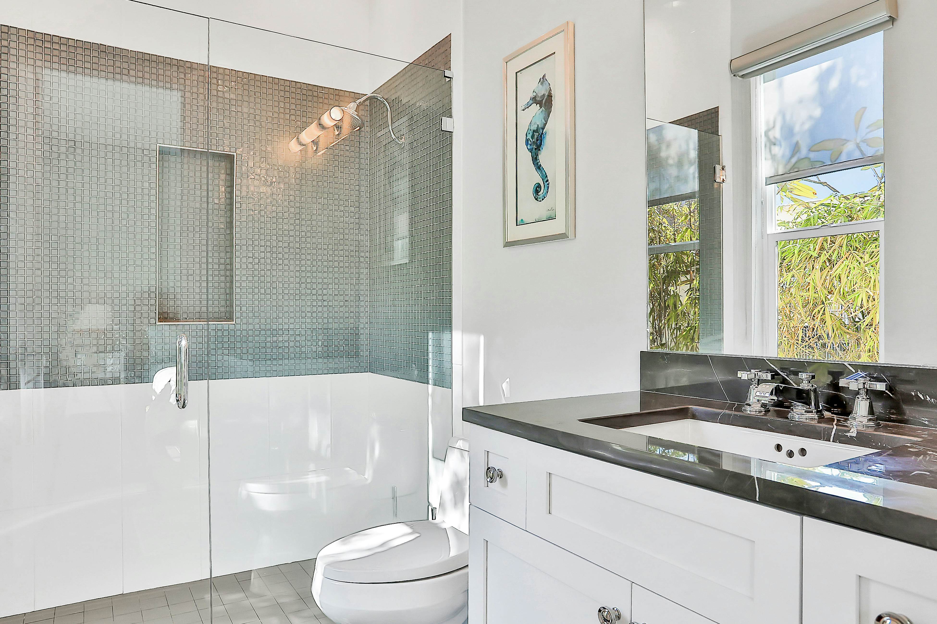 Exquisite Clearwater Retreat w/ Heated Pool, Game Room, Outdoor kitchen &Kayaks